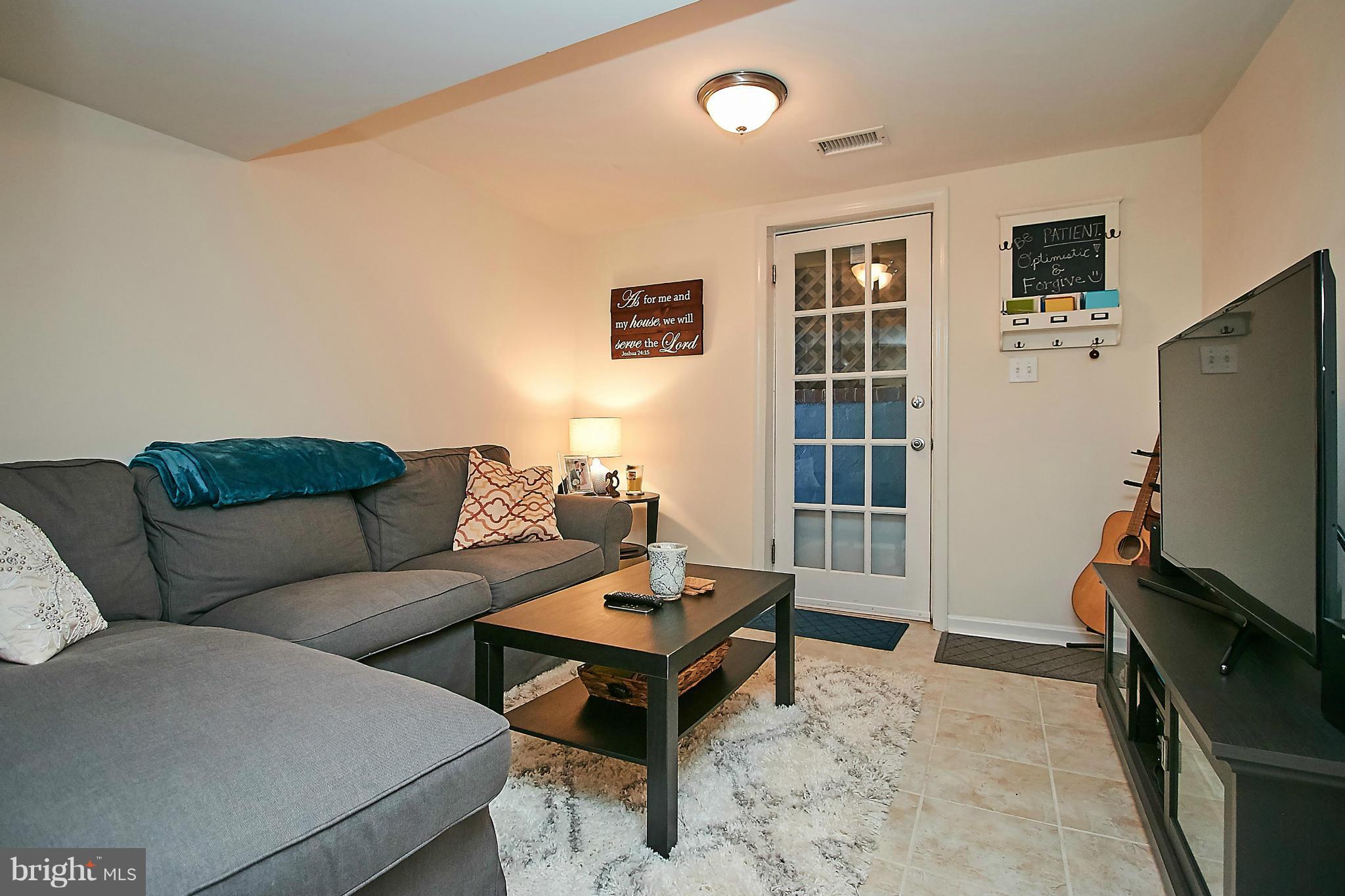 LEE HEIGHTS - Residential