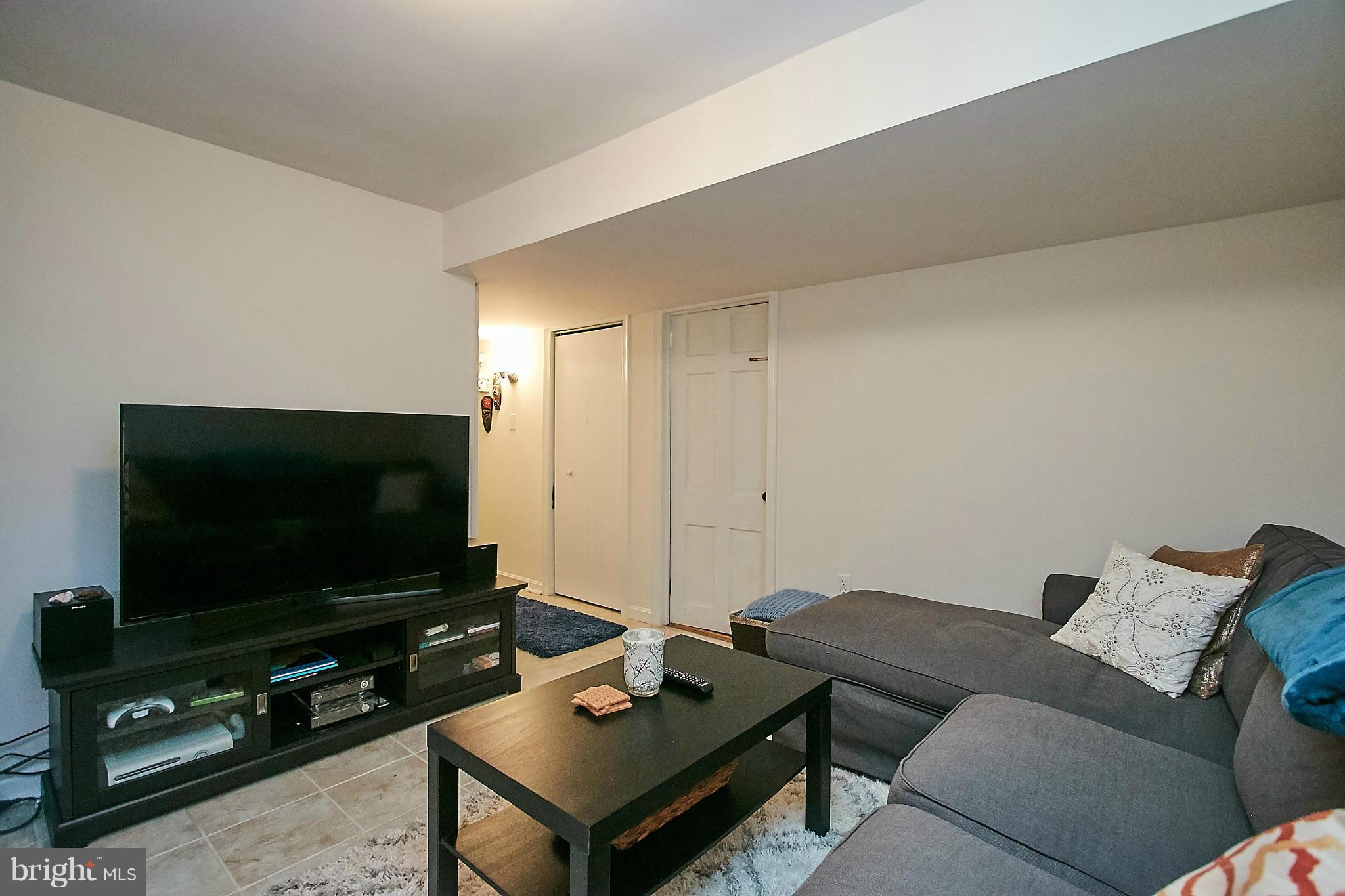 LEE HEIGHTS - Residential