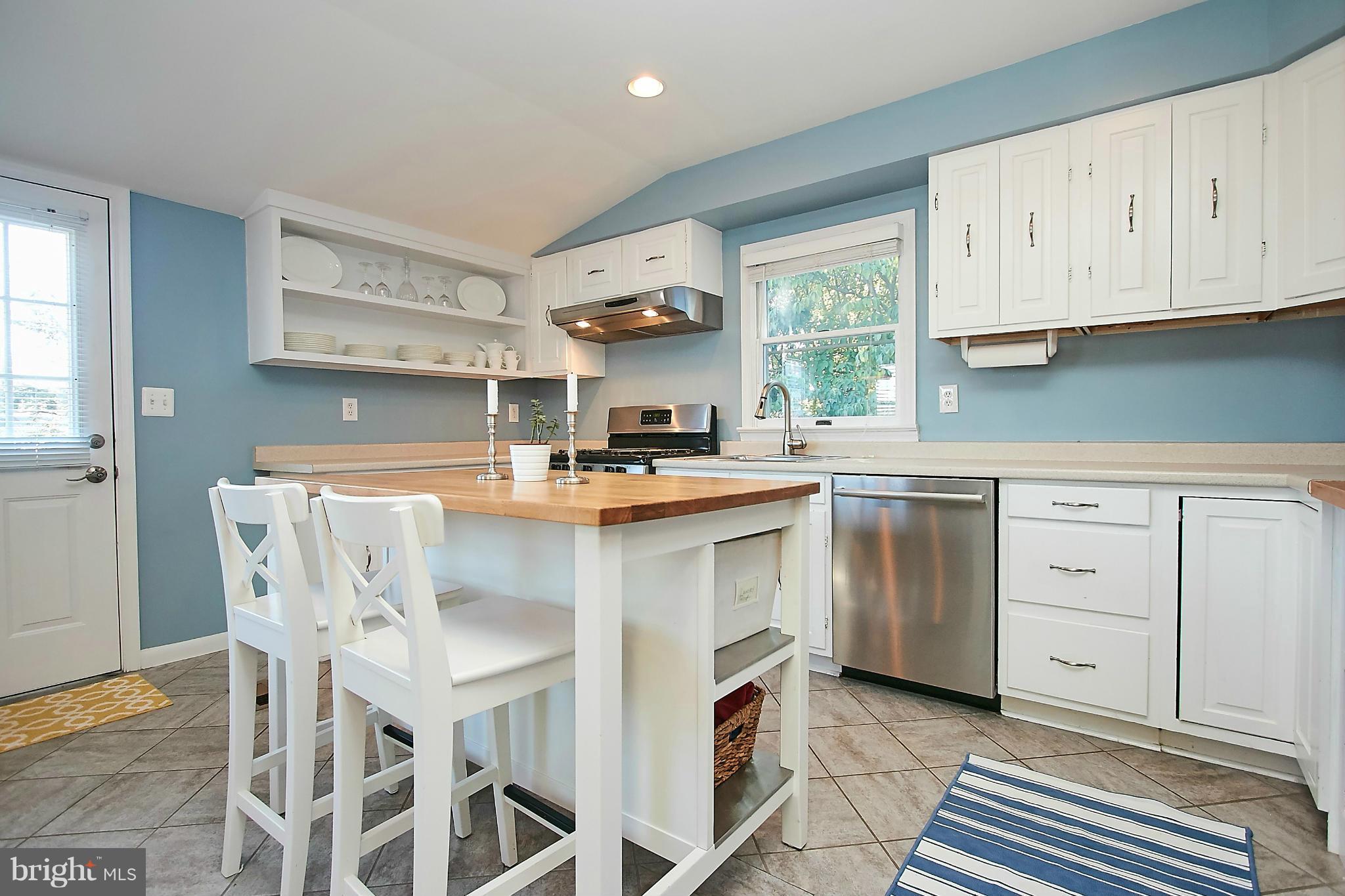 LEE HEIGHTS - Residential