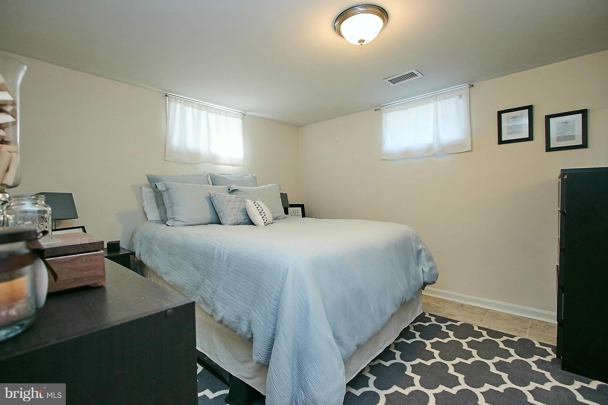 LEE HEIGHTS - Residential