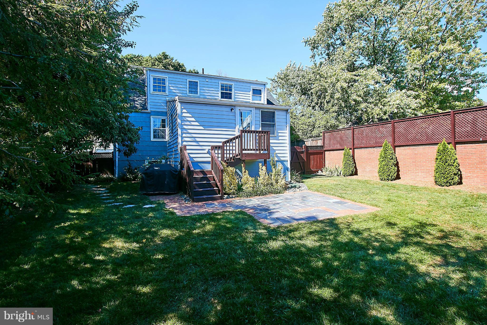 LEE HEIGHTS - Residential