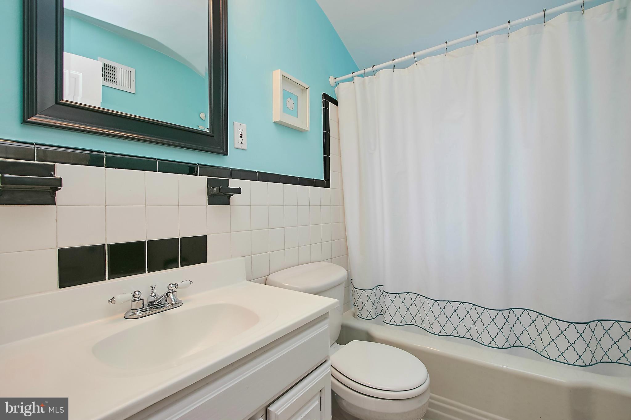 LEE HEIGHTS - Residential