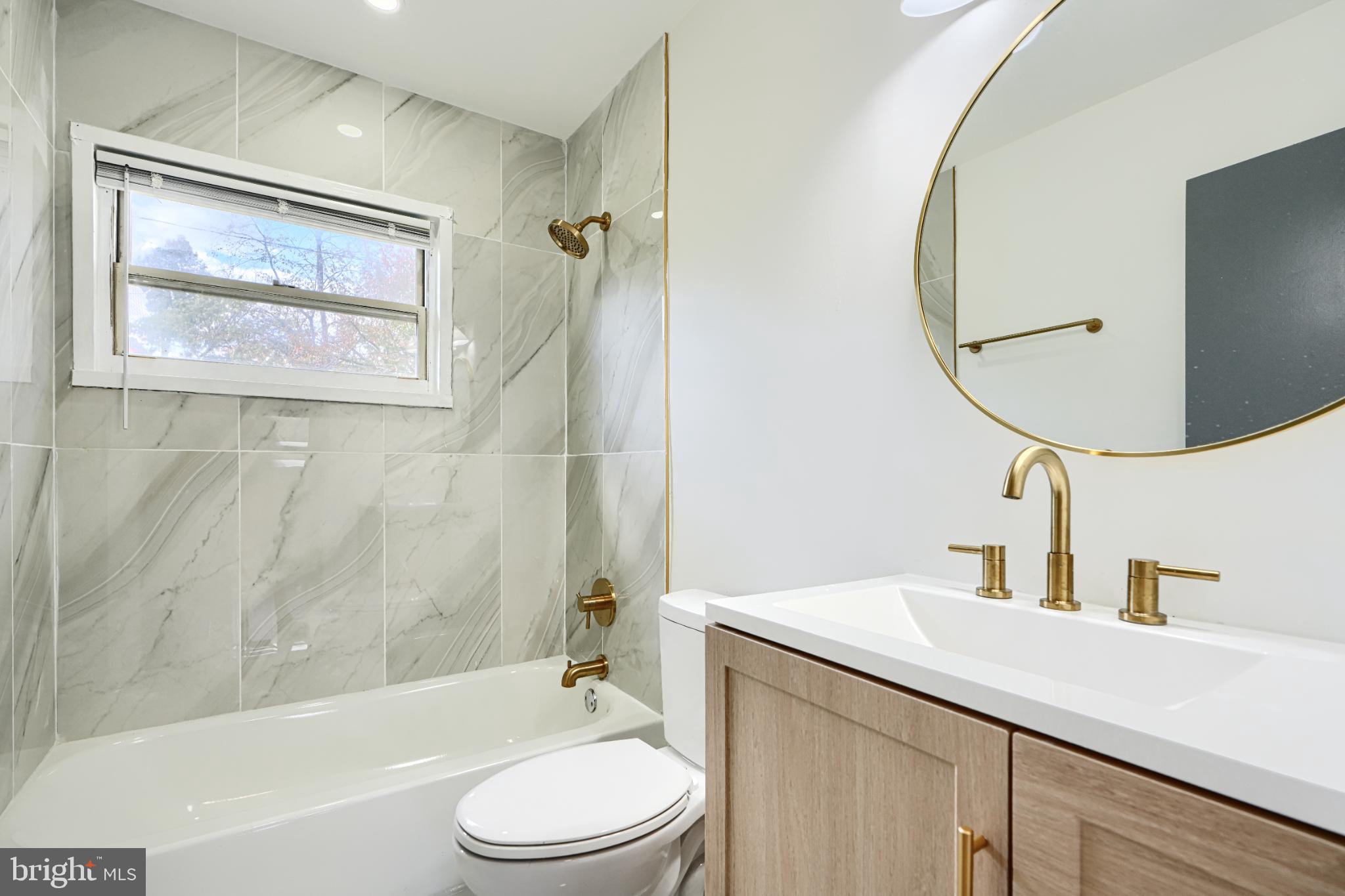 LOCHERN - Residential