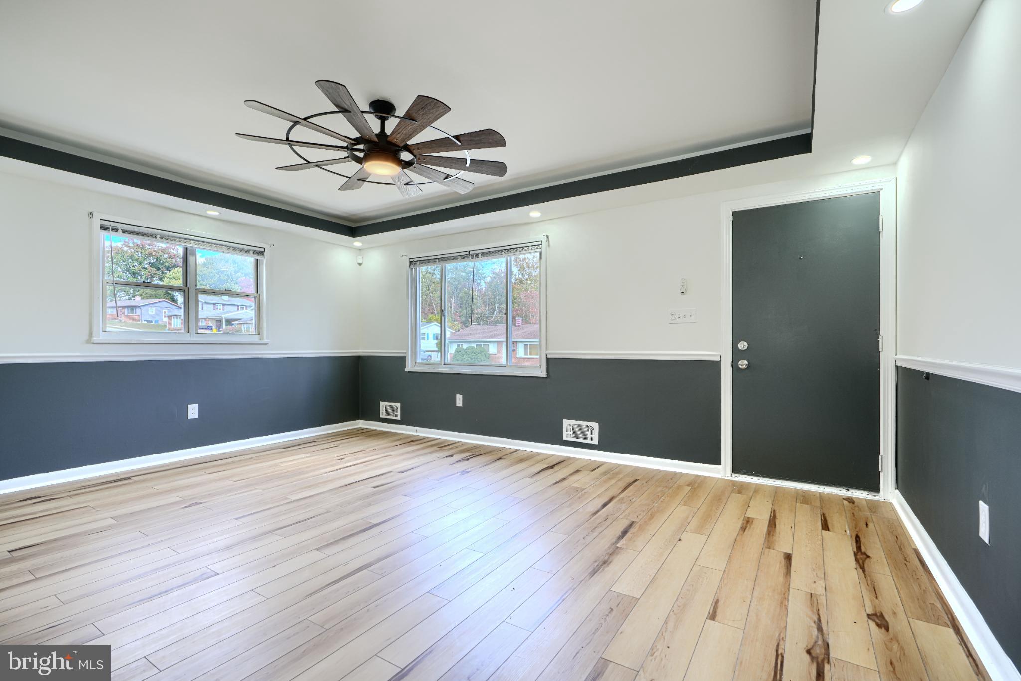 LOCHERN - Residential