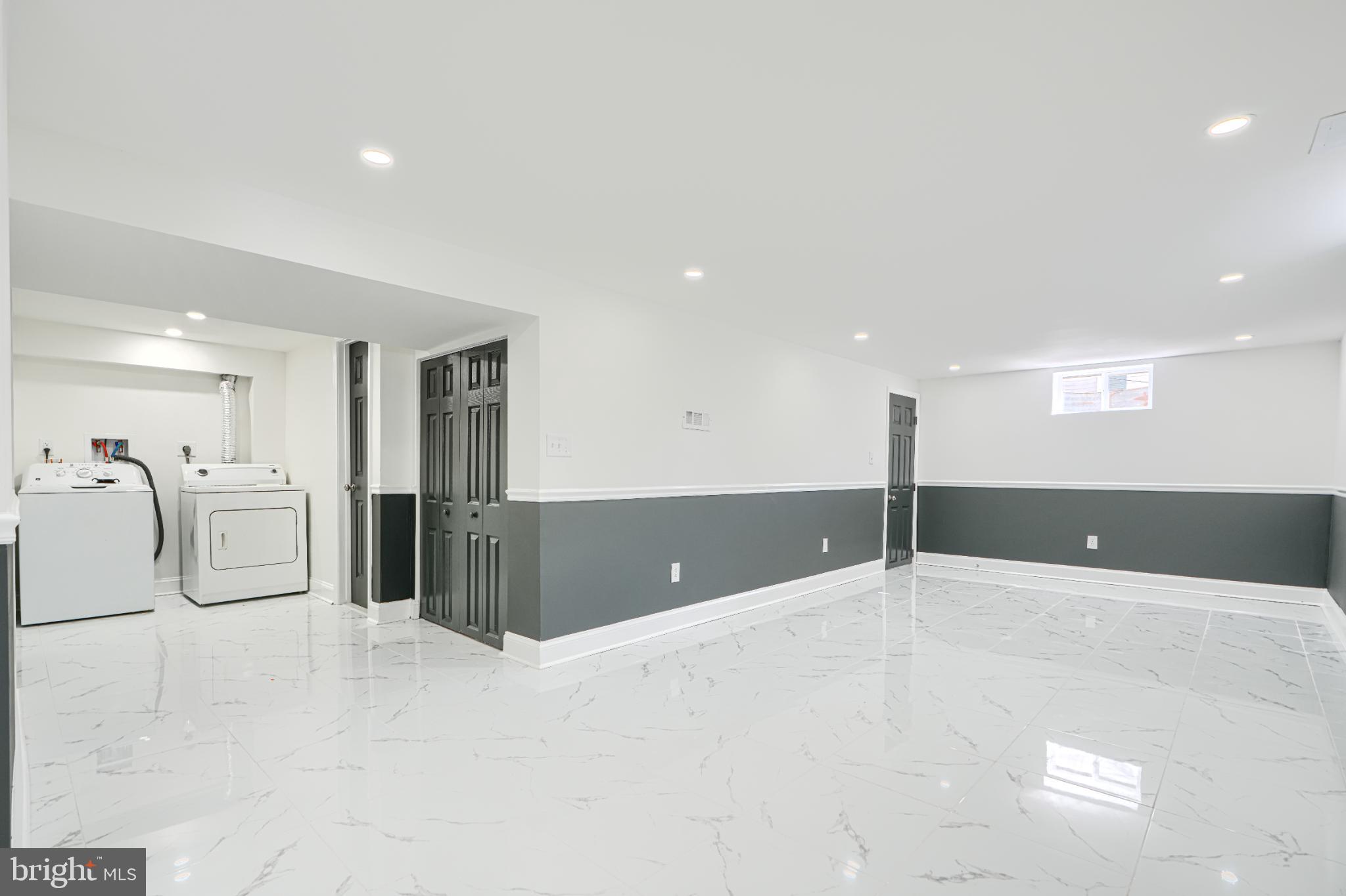 LOCHERN - Residential