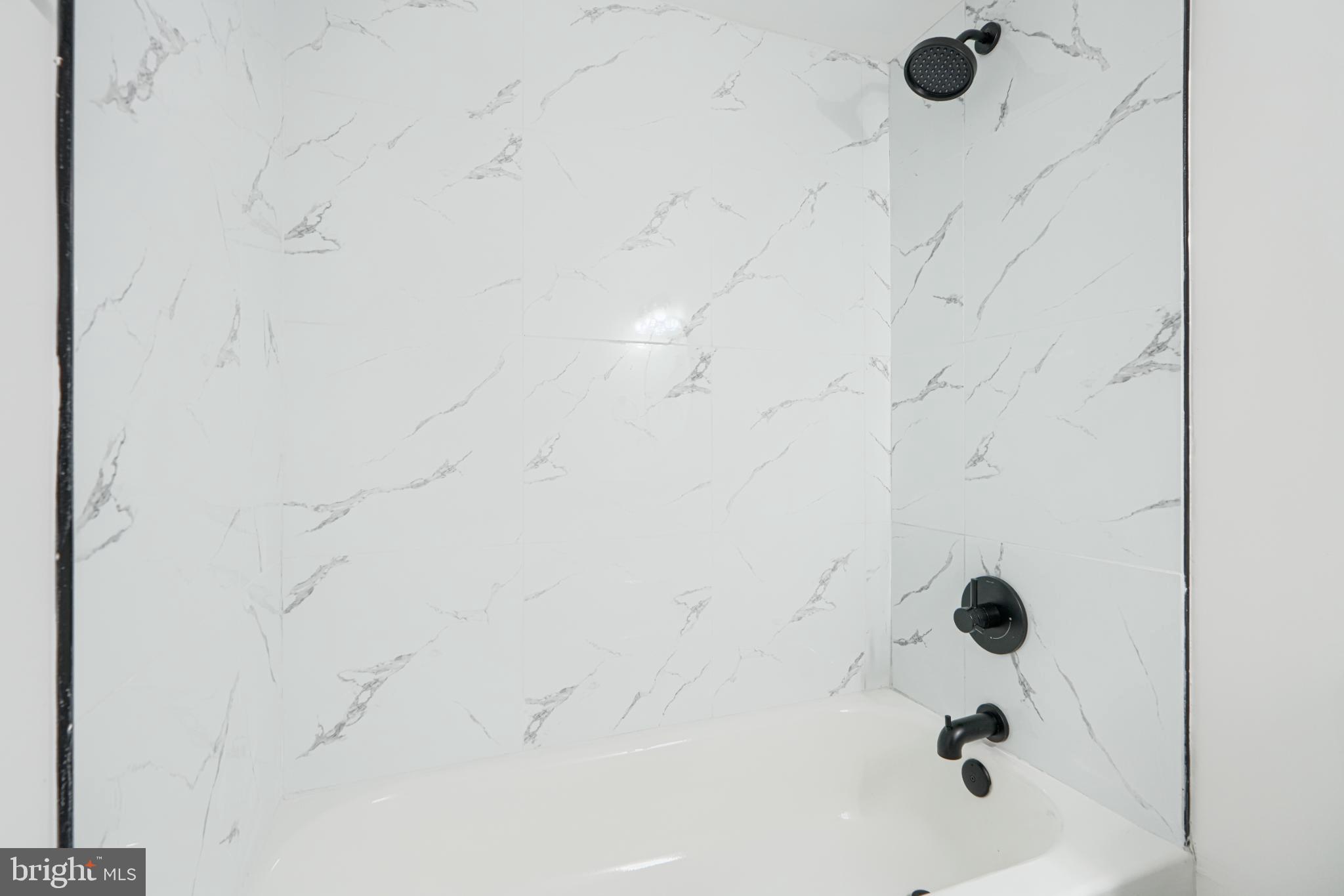 LOCHERN - Residential