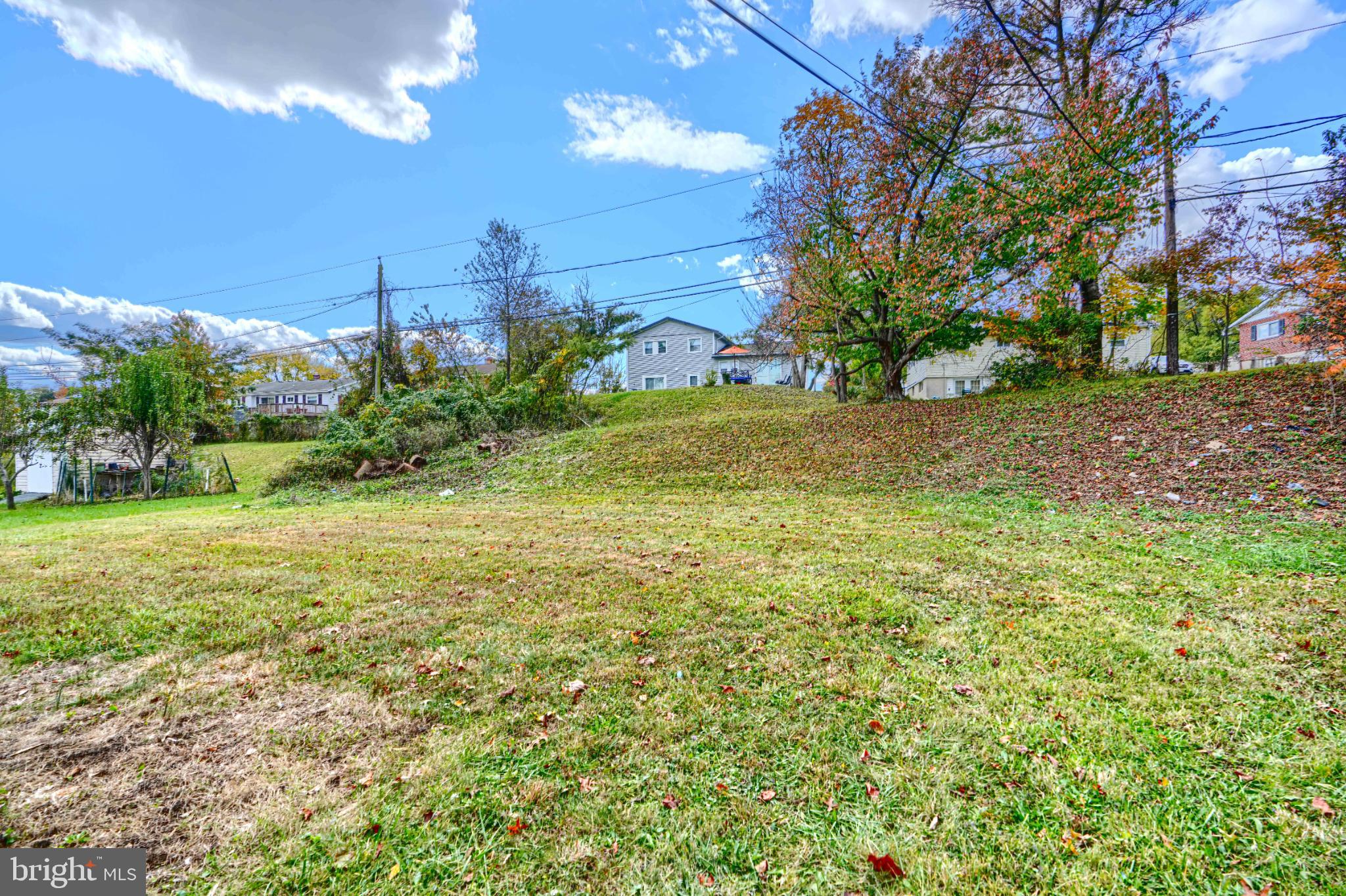 LOCHERN - Residential