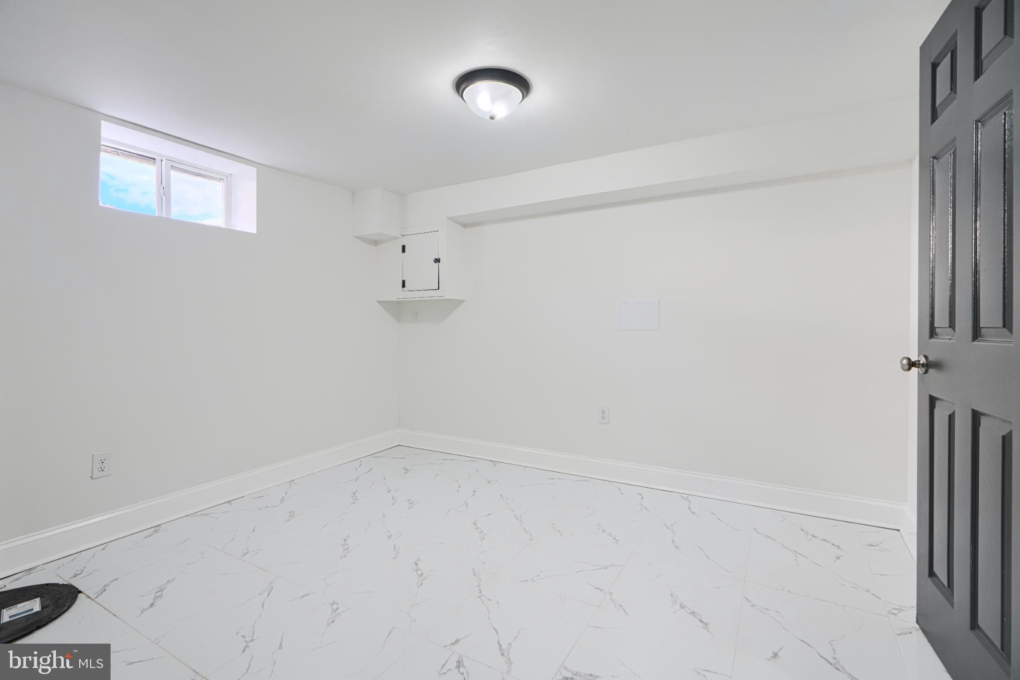 LOCHERN - Residential