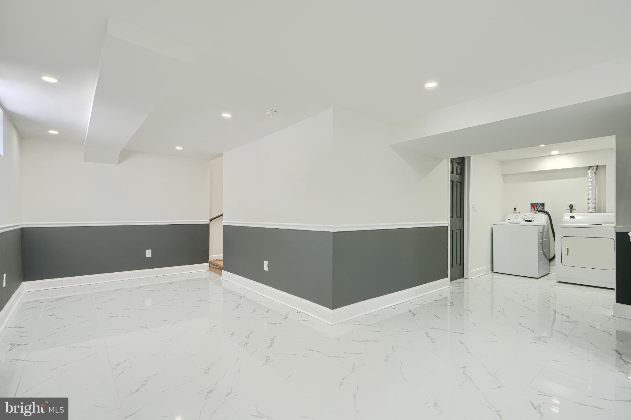 LOCHERN - Residential