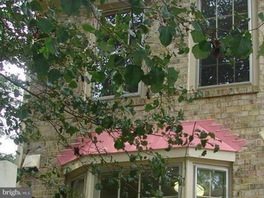 *** Beautiful Brick Front, 3 Level, End Unit Townhouse *** 3 BR, 2.55 BA * Full Finished Walkout Basement * Totally Renovated/Remodel with all new Kitchen Cabinets, Granite Counter top, Baths, New wall to wall Carpeting, Freshly painted, New Furnace & Central A/C, Deck & Fenced in backyard. Bright & Light all day, Nice neighborhood, Vacant and ready to go move in.