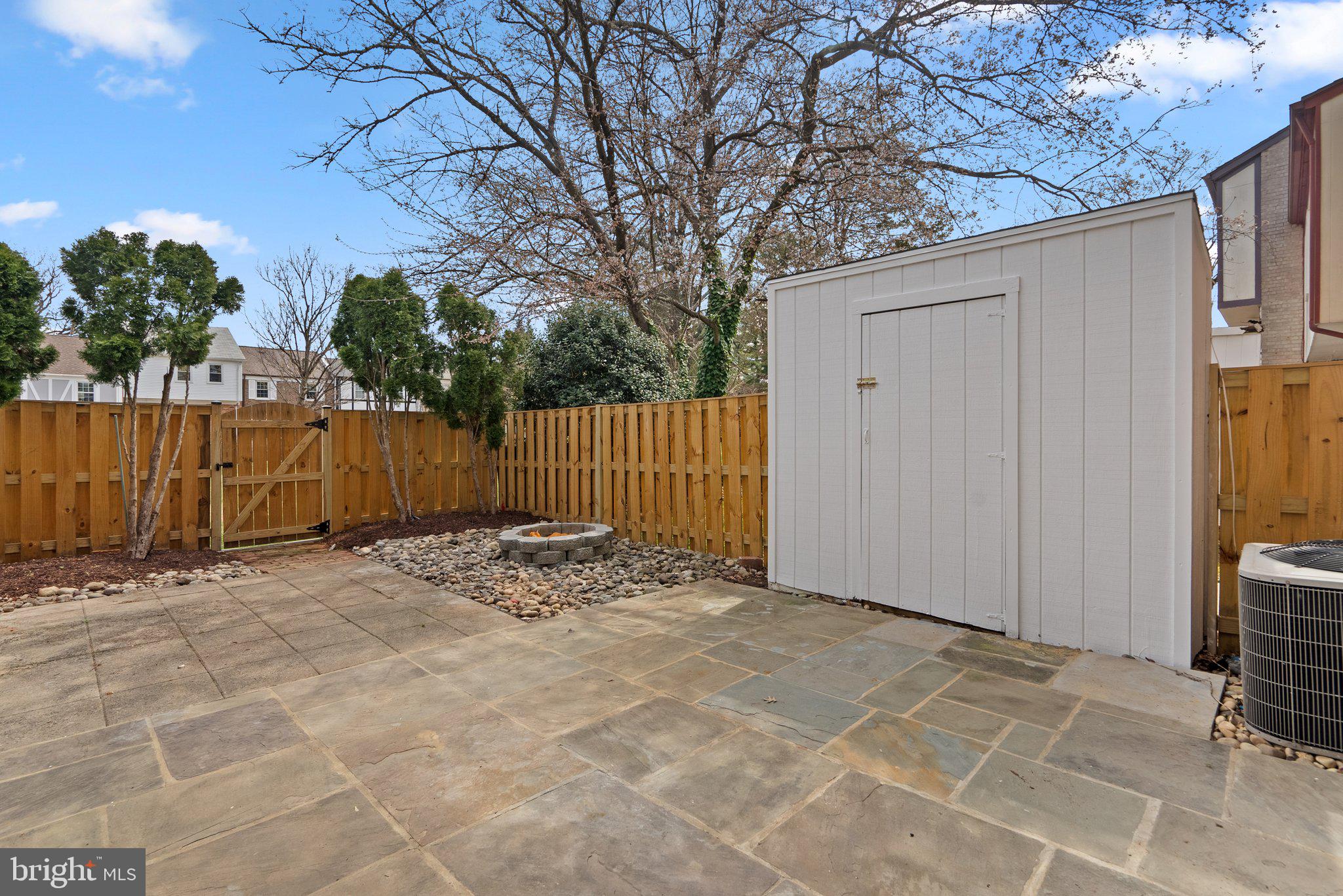 SHADY GROVE VILLAGE - Residential