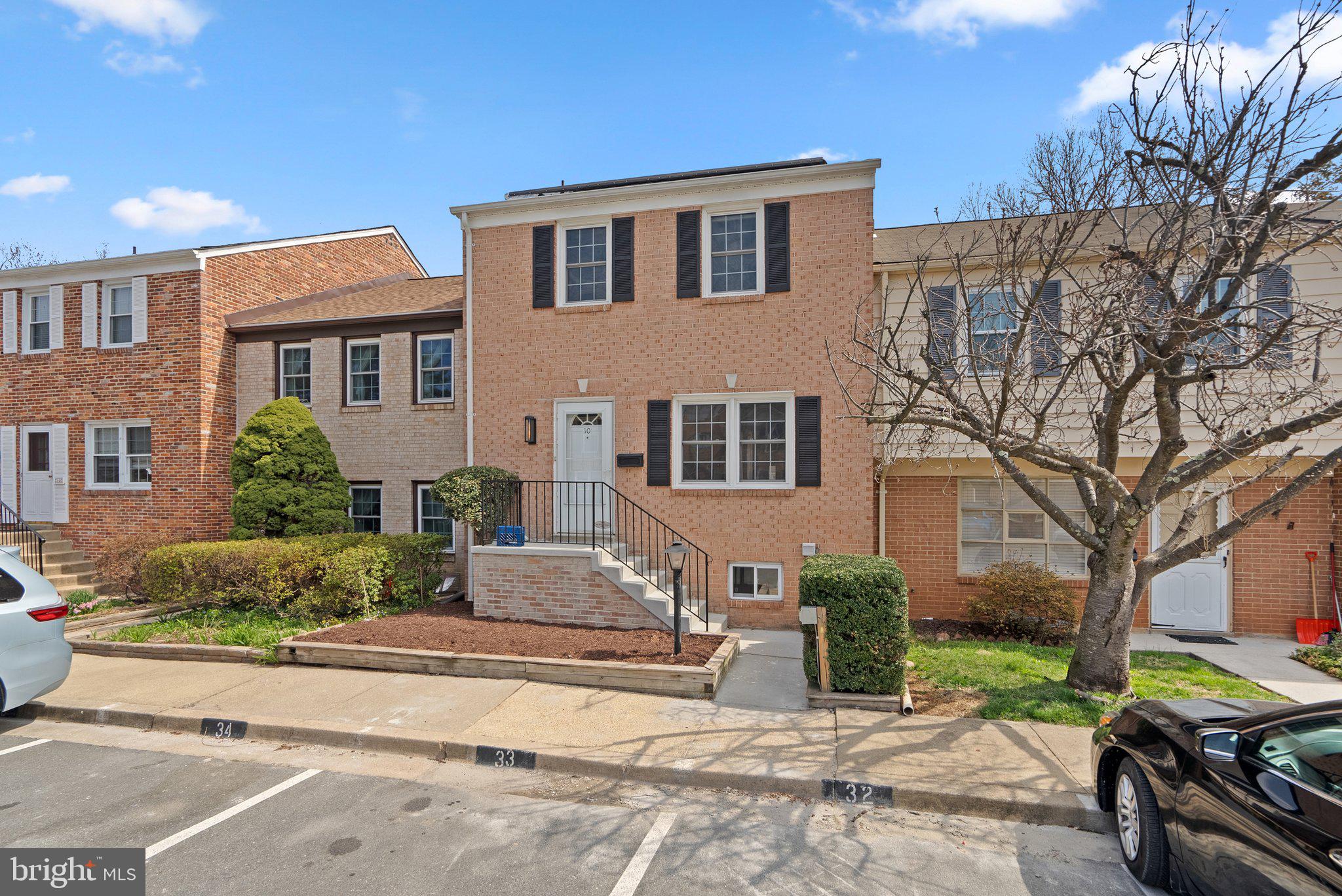 10 RED KILN COURT