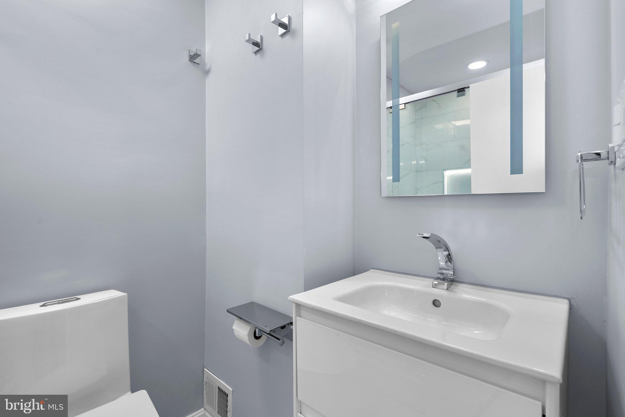 SHADY GROVE VILLAGE - Residential