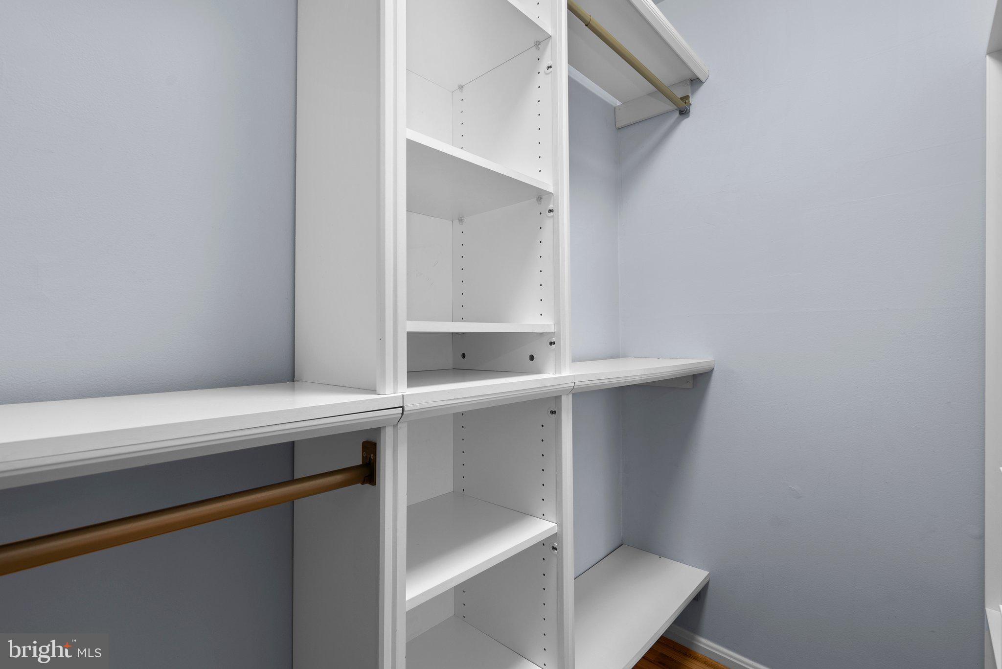 SHADY GROVE VILLAGE - Residential