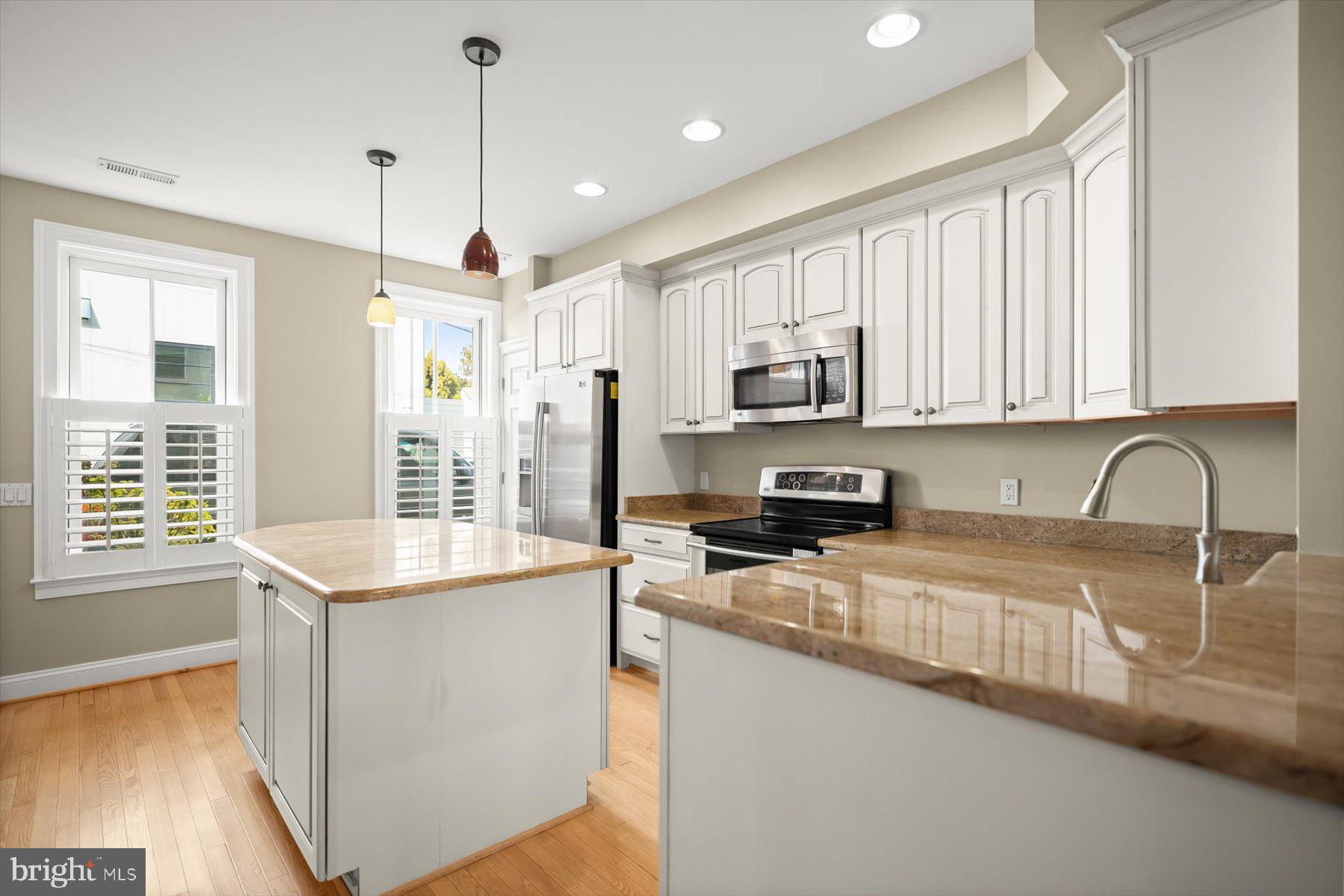 EASTPORT - Residential