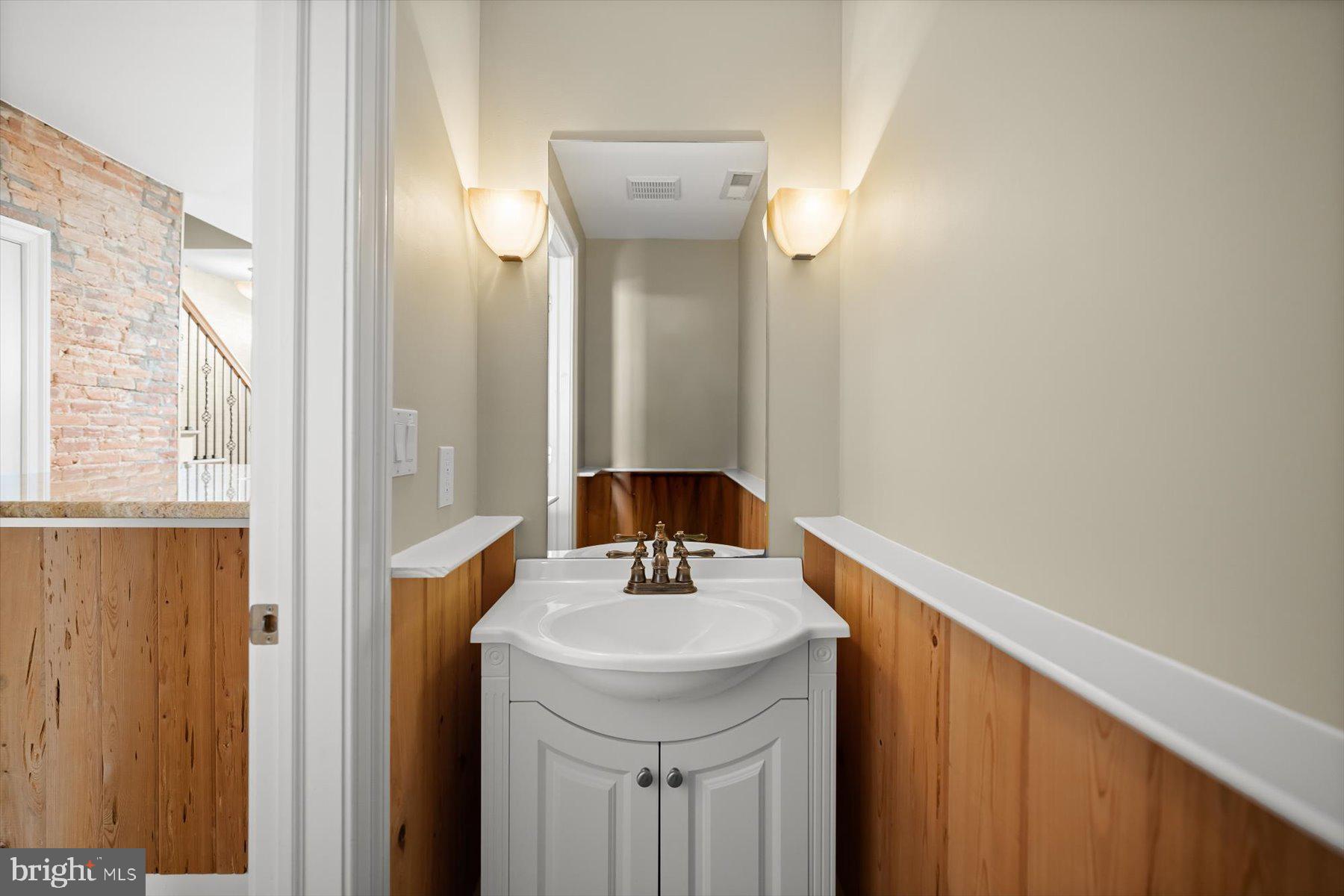 EASTPORT - Residential