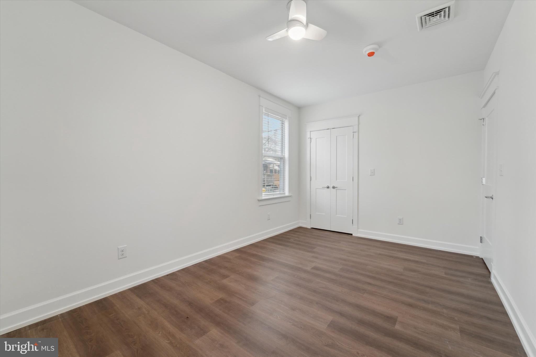 BRYN MAWR - Commercial Sale