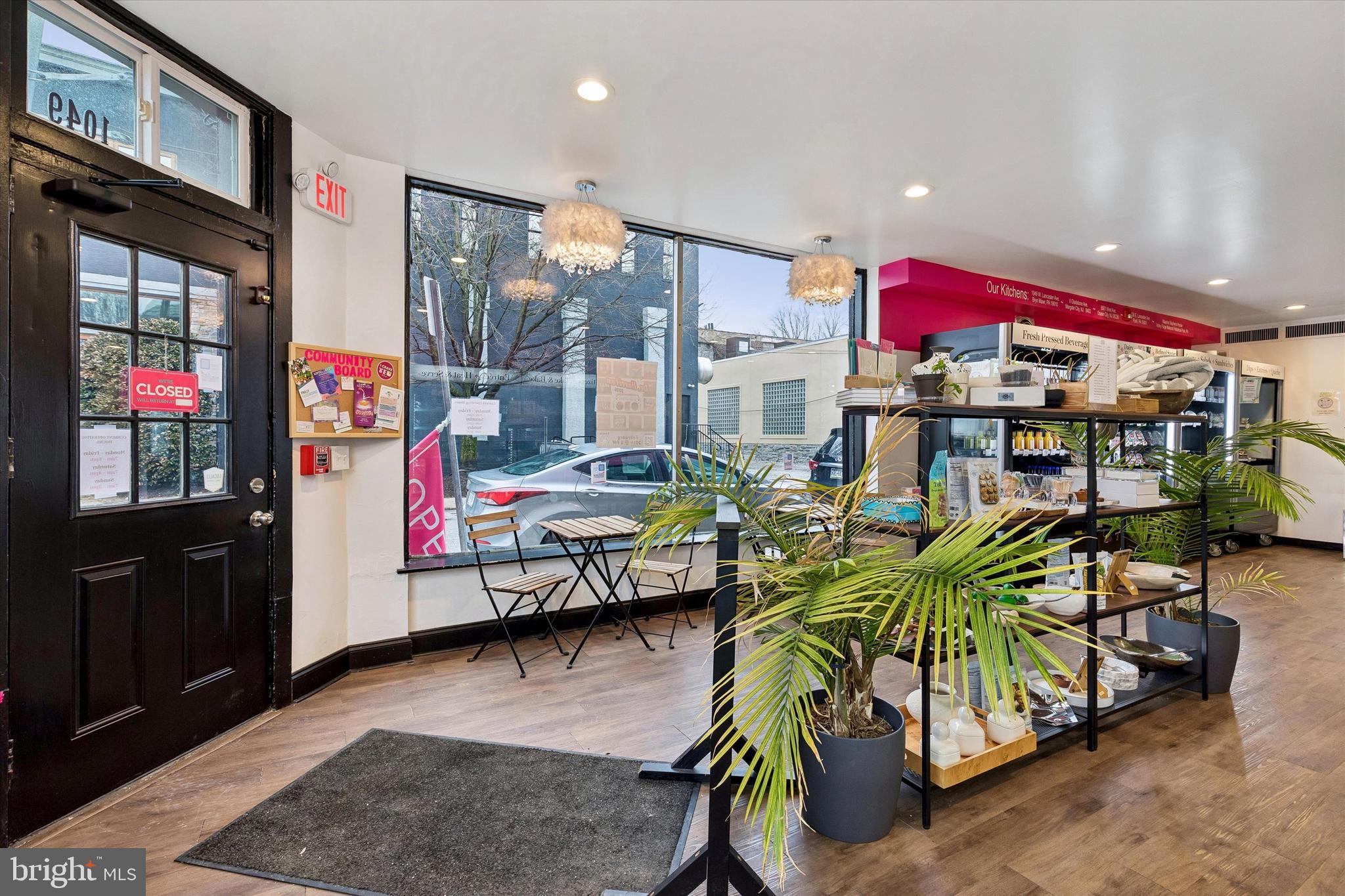 BRYN MAWR - Commercial Sale