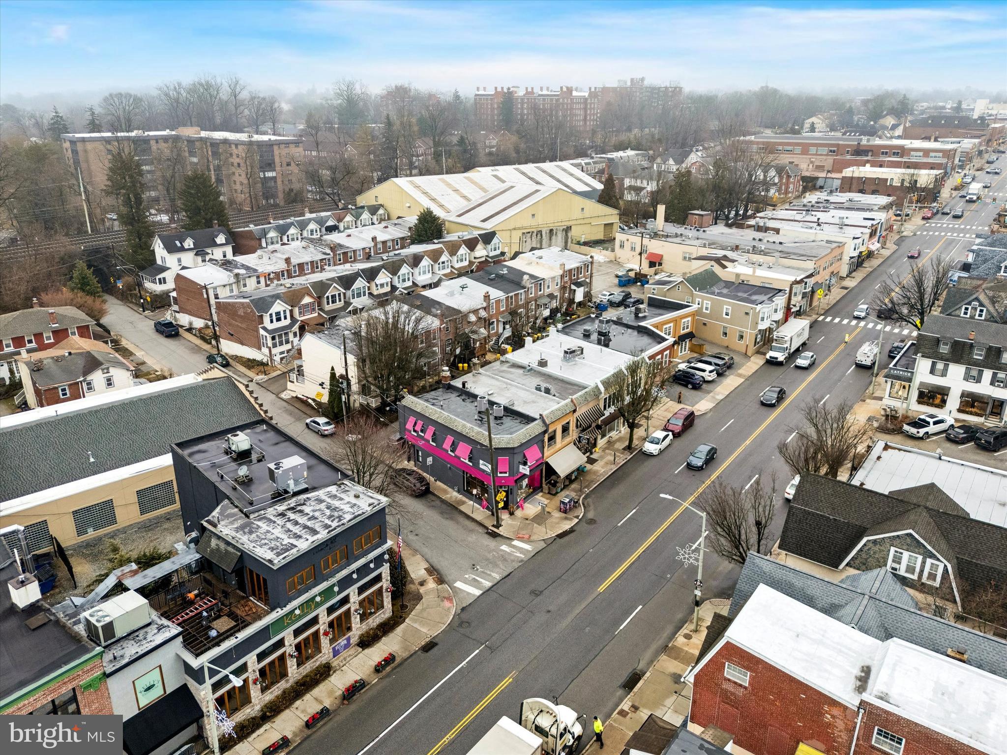 BRYN MAWR - Commercial Sale