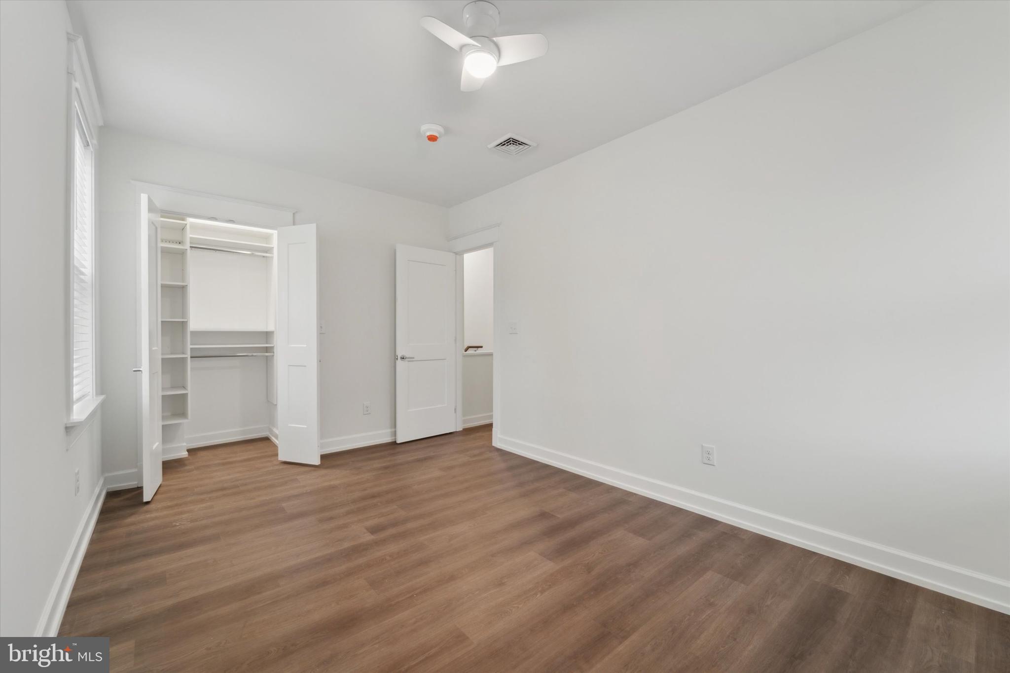 BRYN MAWR - Commercial Sale