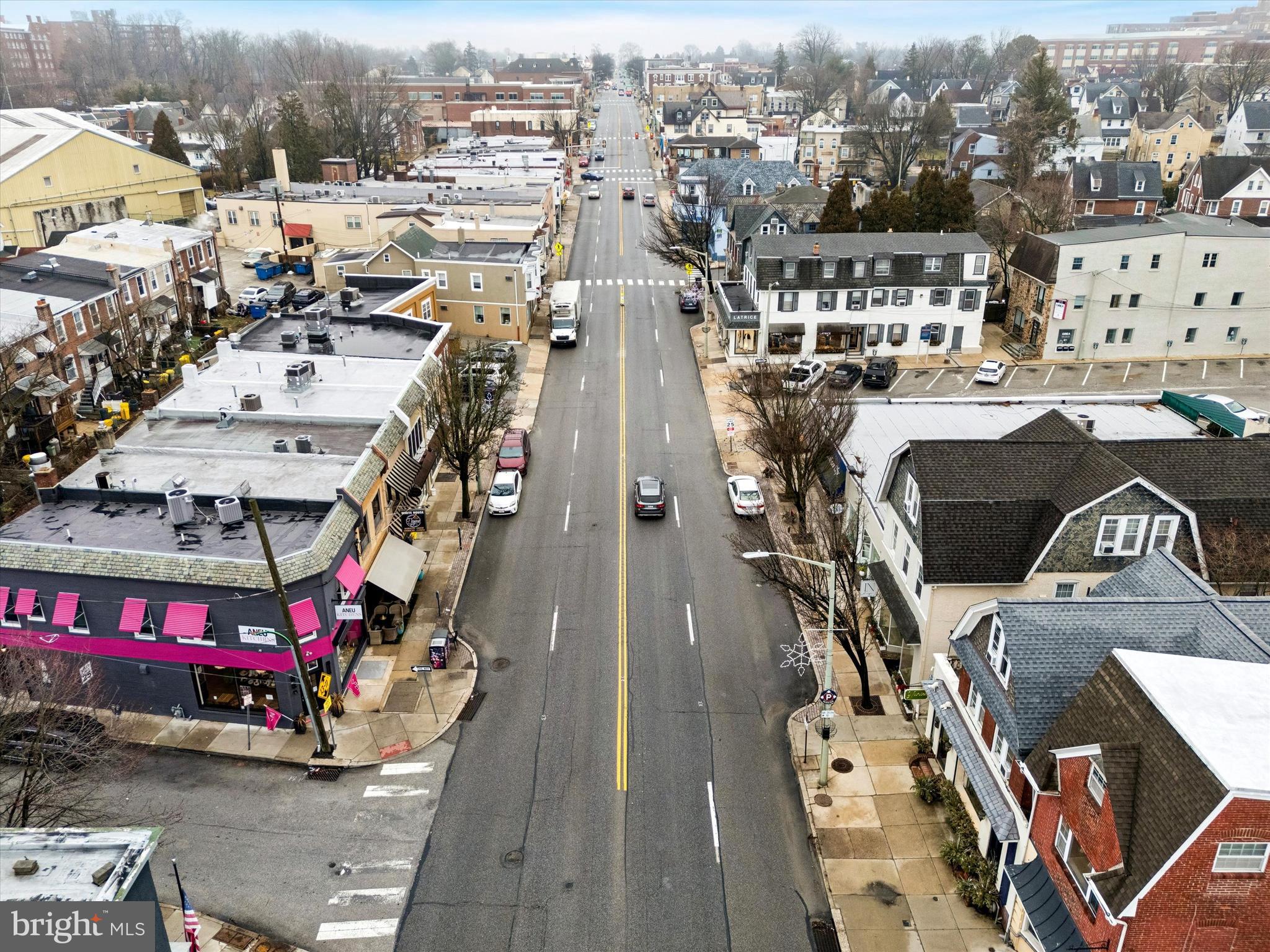 BRYN MAWR - Commercial Sale