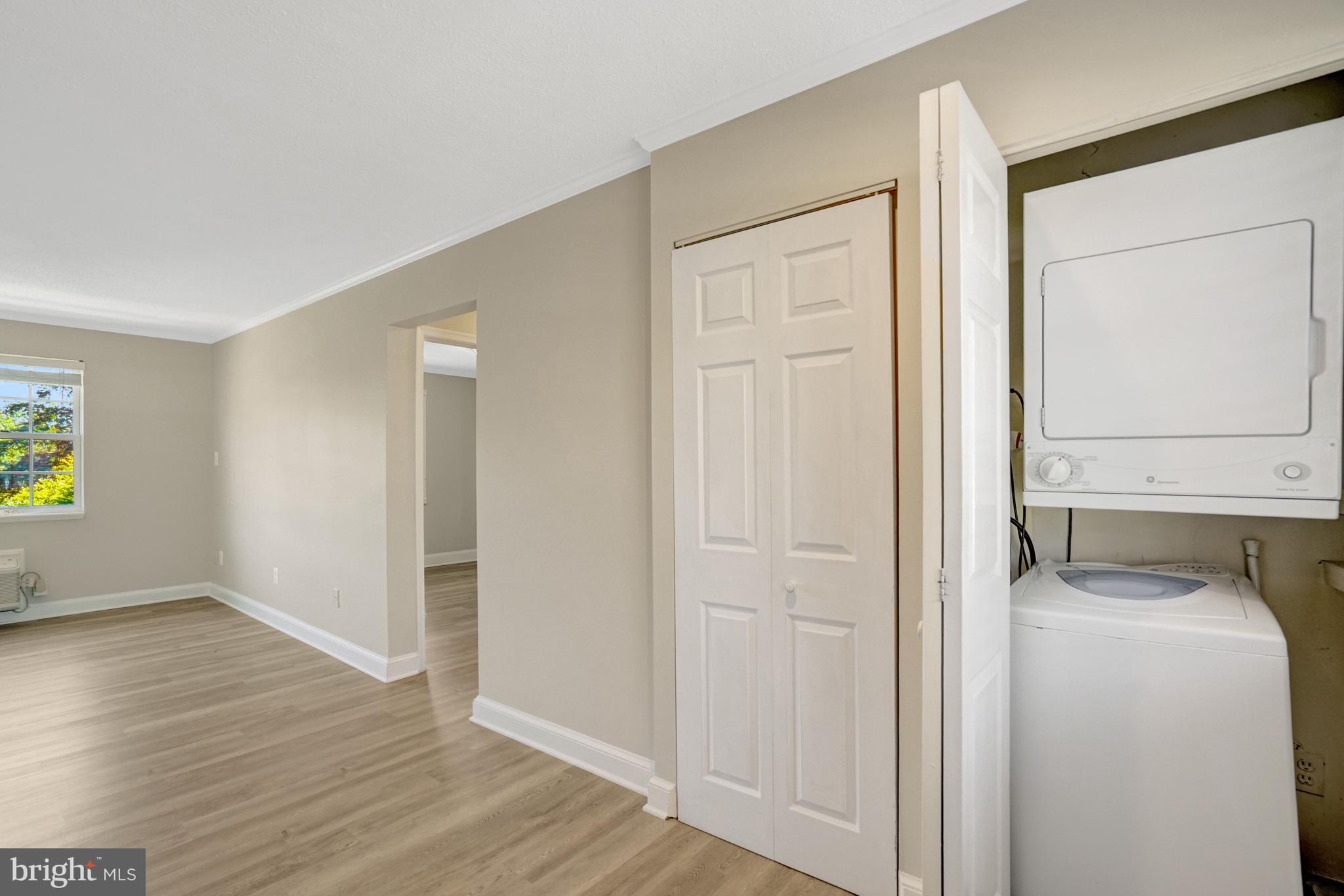 1708 W ABINGDON DRIVE 301