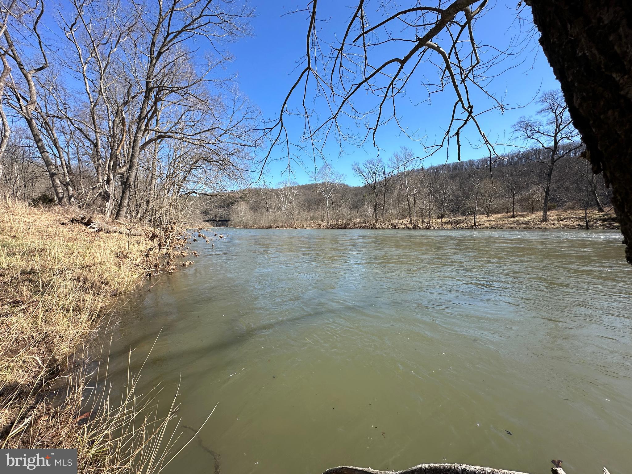 TROUGH OVERLOOK - Land