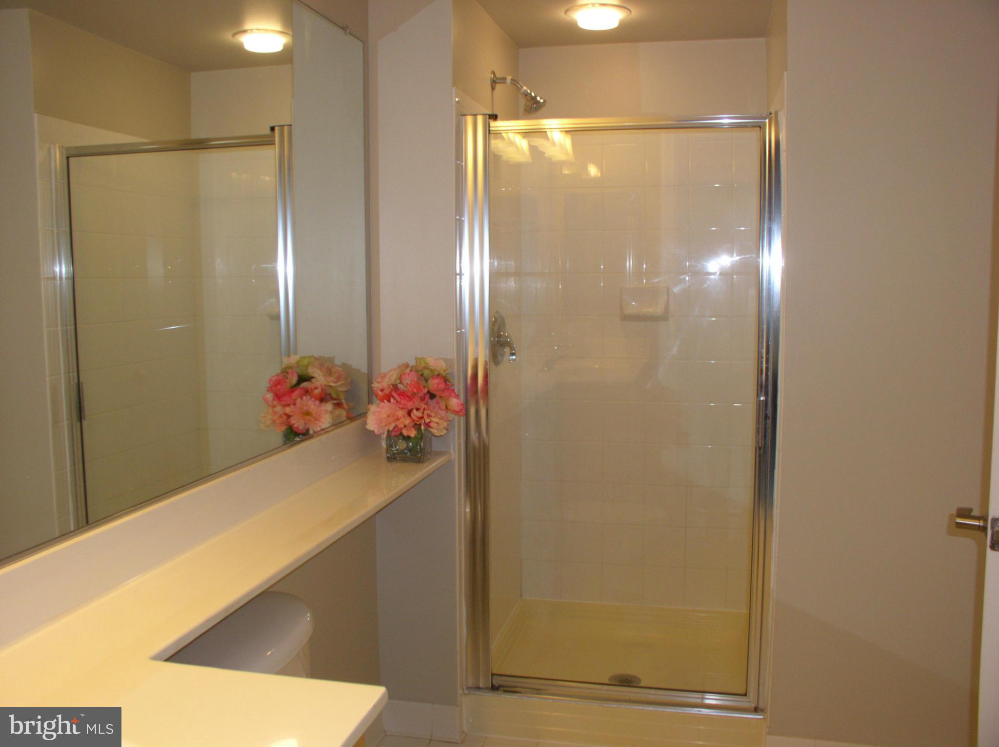 GALLERY AT WHITE FLINT - Residential Lease