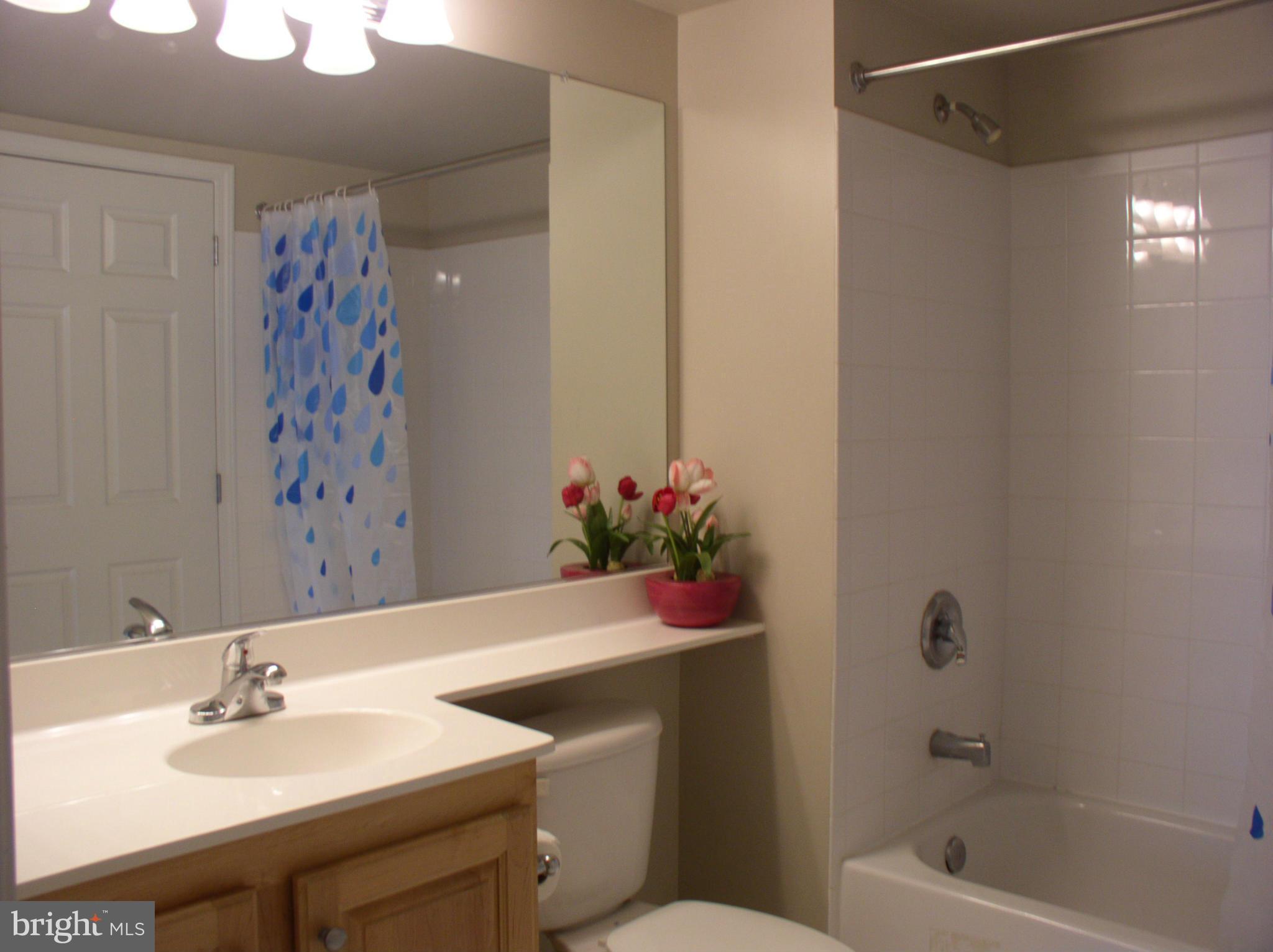 GALLERY AT WHITE FLINT - Residential Lease