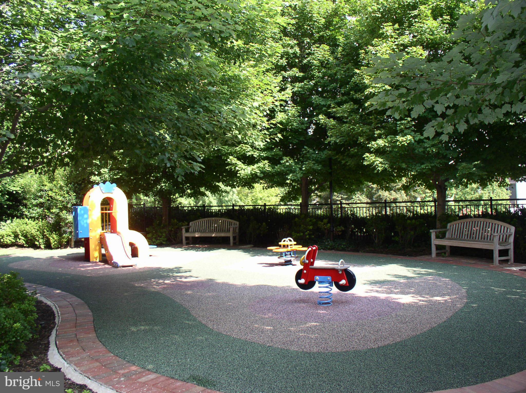 GALLERY AT WHITE FLINT - Residential Lease