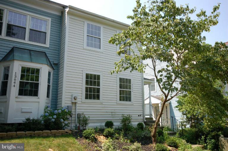 LANDING GLEN - Residential Lease