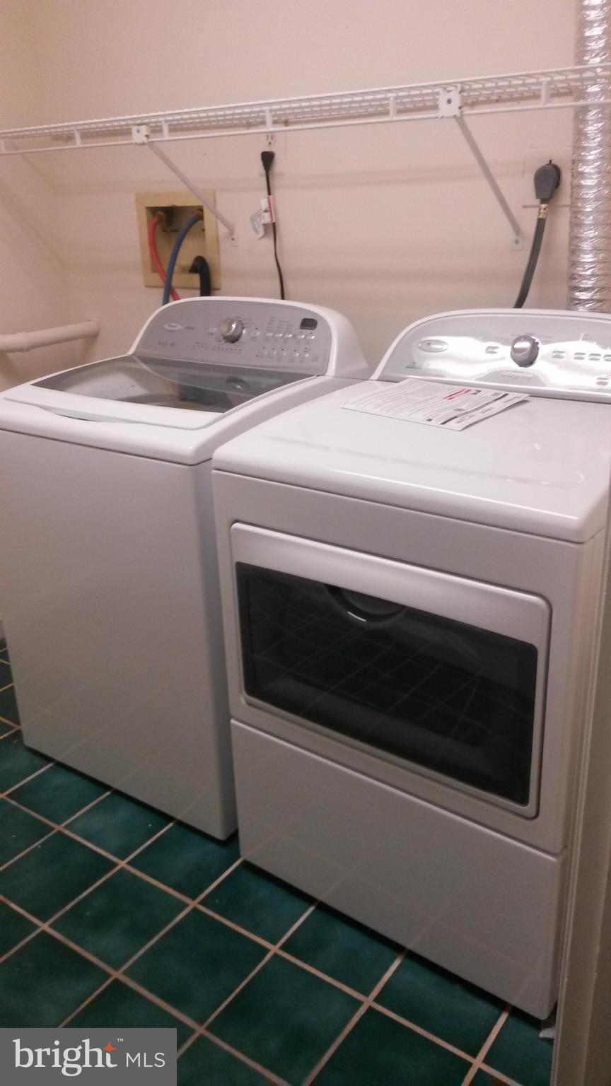 LANDING GLEN - Residential Lease