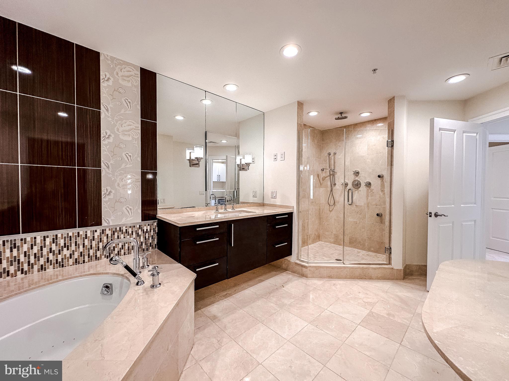 INNER HARBOR - Residential