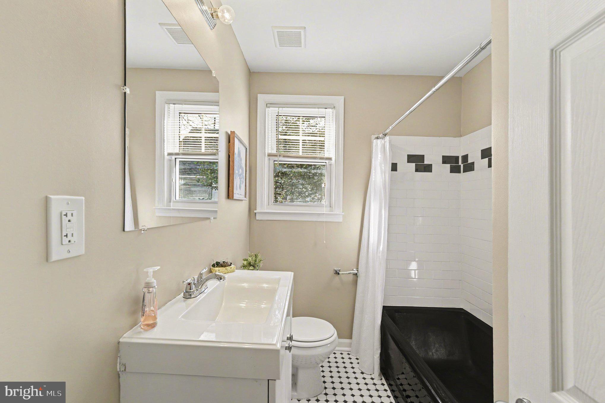 HAMILTON HEIGHTS - Residential