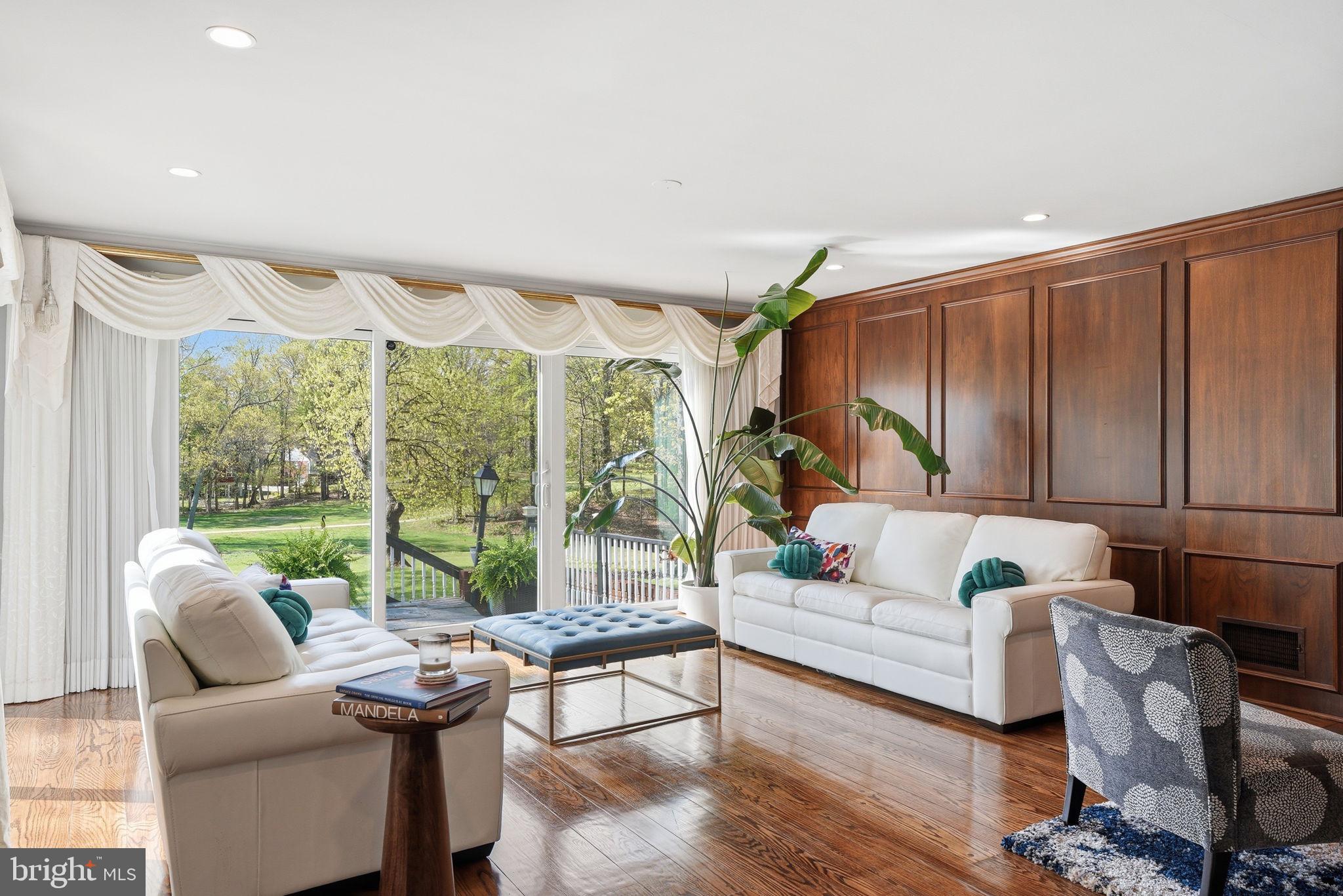 TANTALLON ON THE POTOMAC - Residential