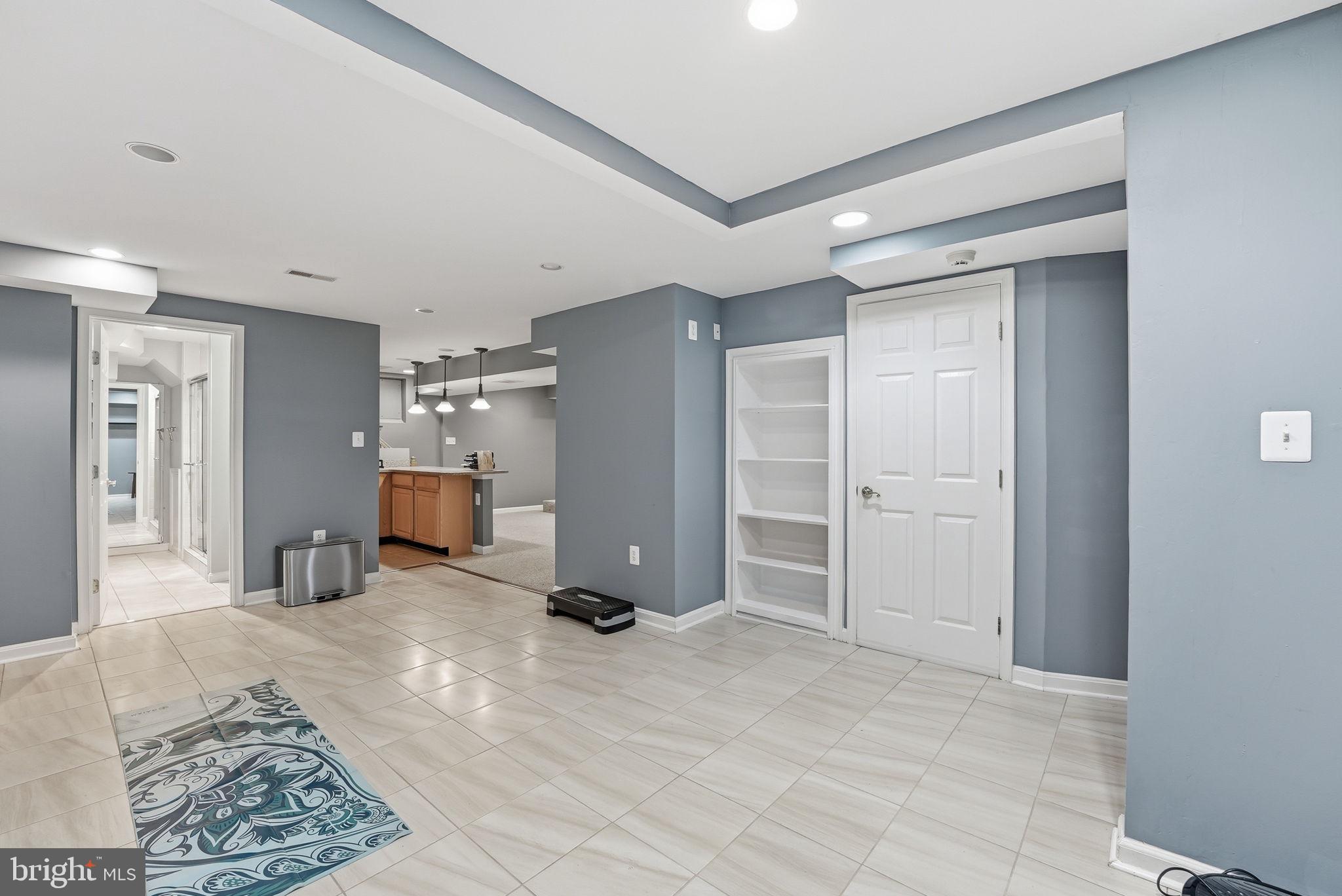 TANTALLON ON THE POTOMAC - Residential