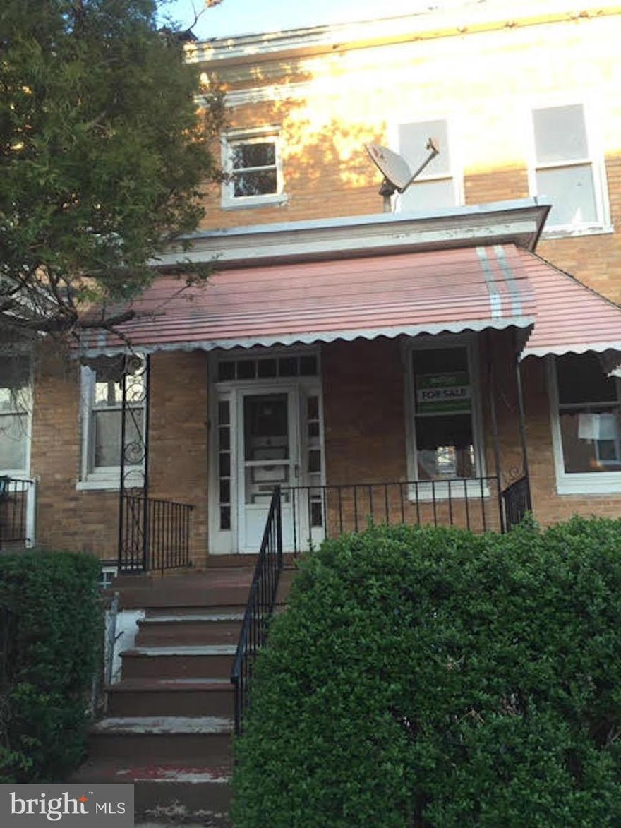 Great Investment for rental or first time home buyer. Upper rooms in good condition back rooms will need complete remodel. Property needs some work but can be a great rental property with rental value at $800+