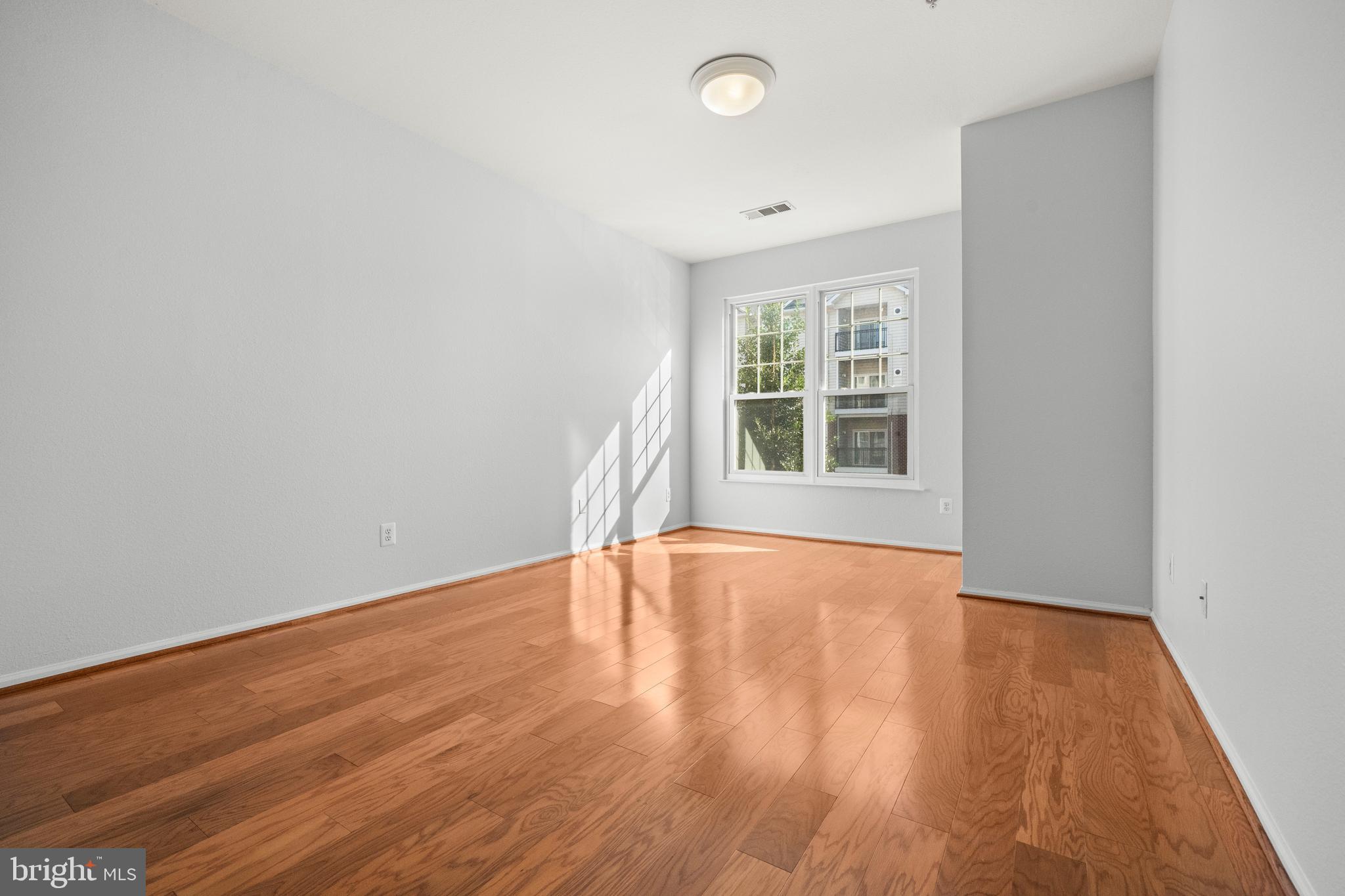 GATES OF MCLEAN - Residential