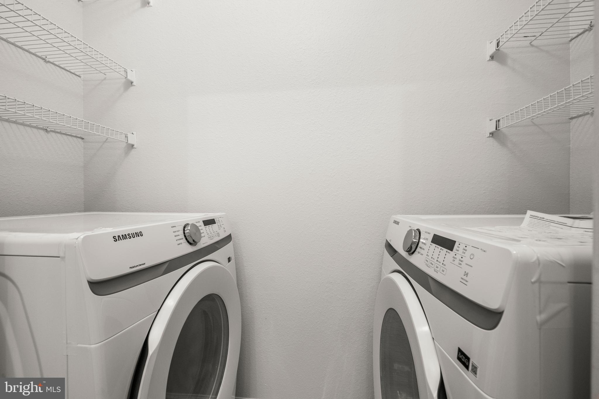 GATES OF MCLEAN - Residential