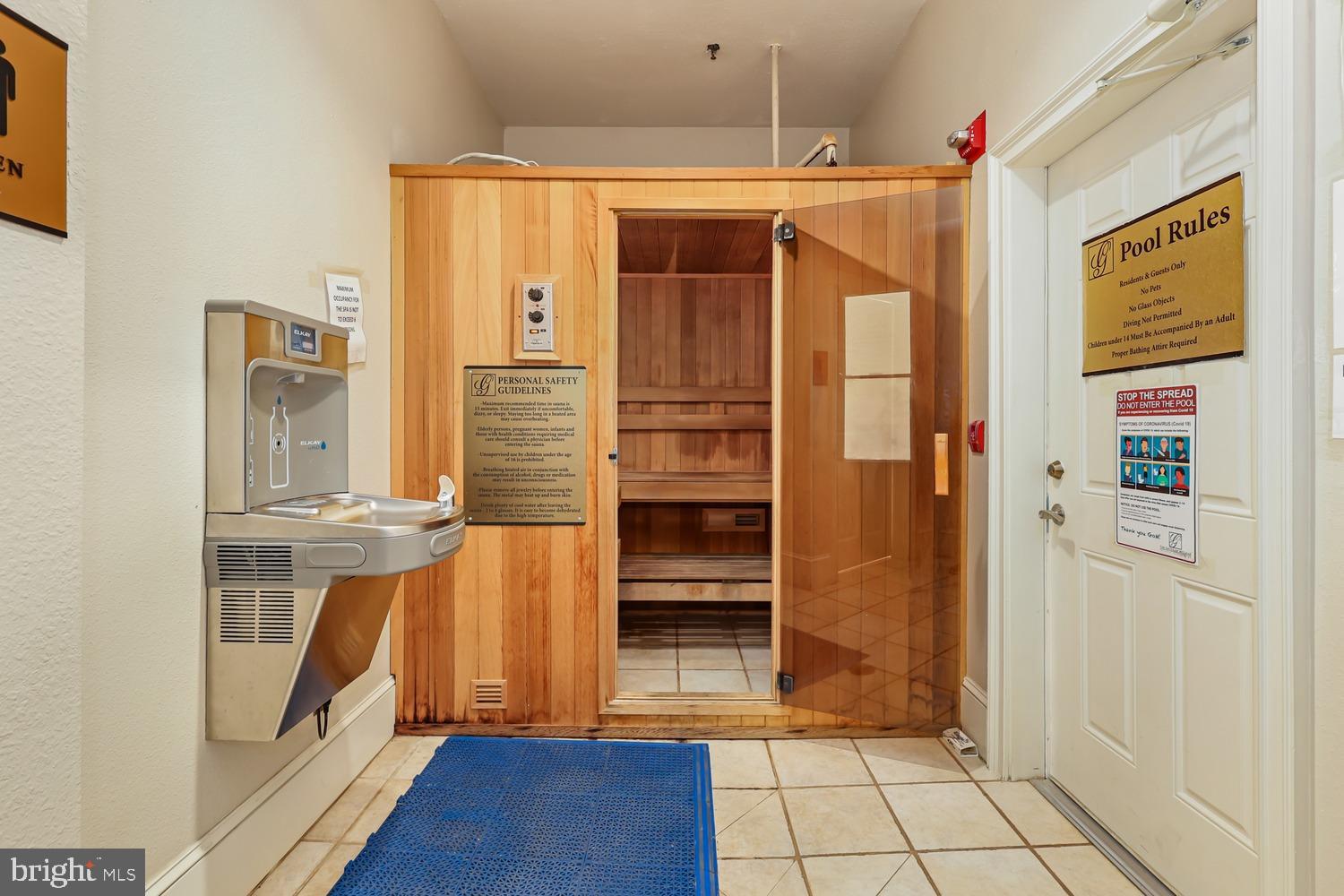 GATES OF MCLEAN - Residential