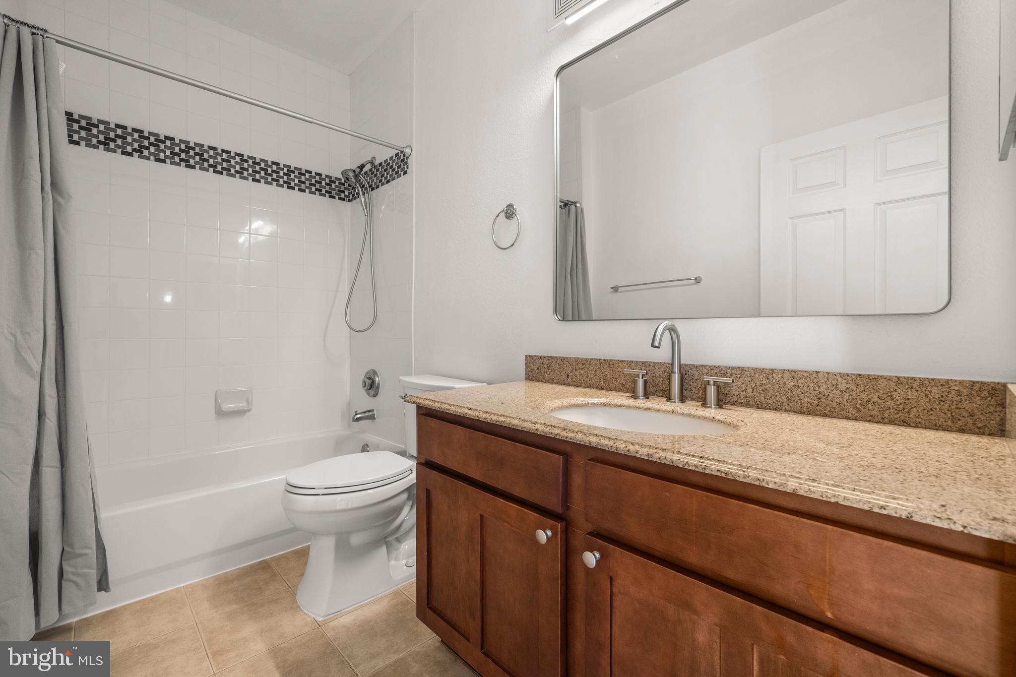 GATES OF MCLEAN - Residential