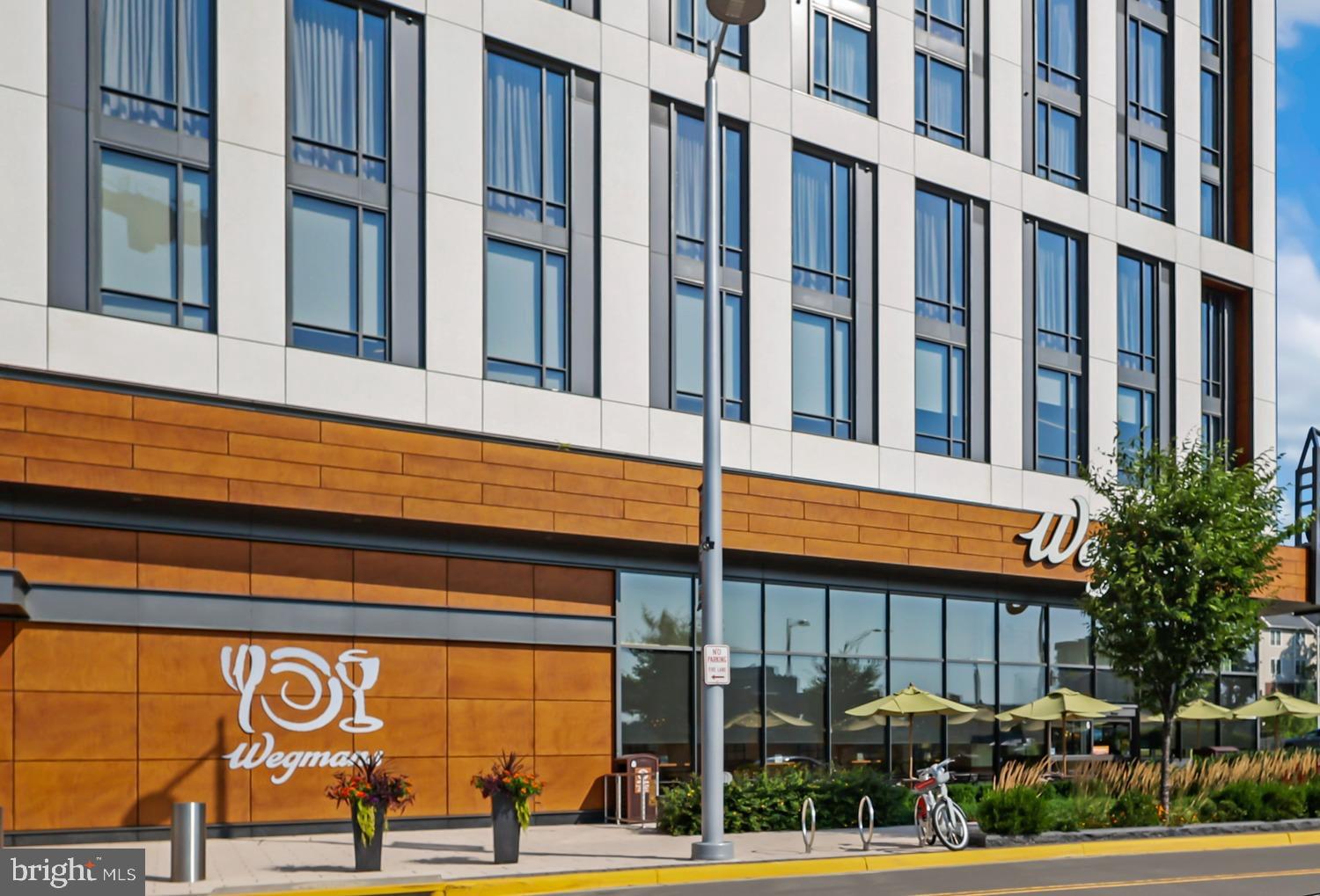 GATES OF MCLEAN - Residential