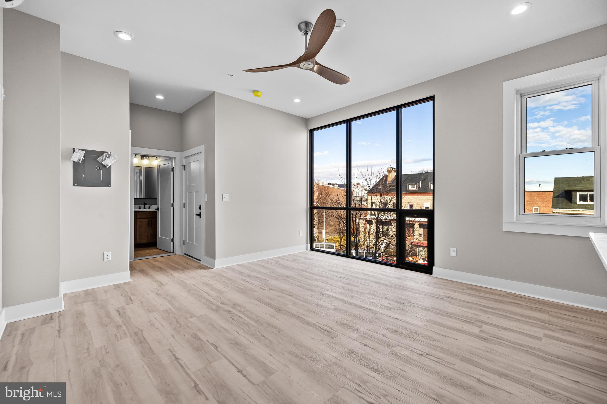 HIGHLANDTOWN - Residential Lease