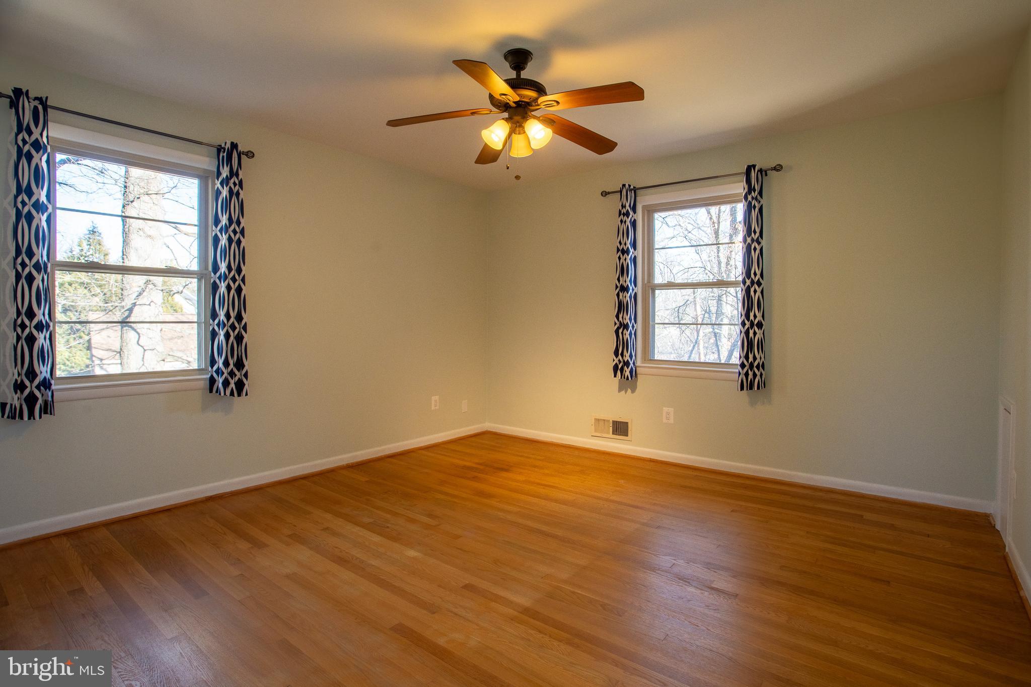 KENWOOD PARK - Residential Lease