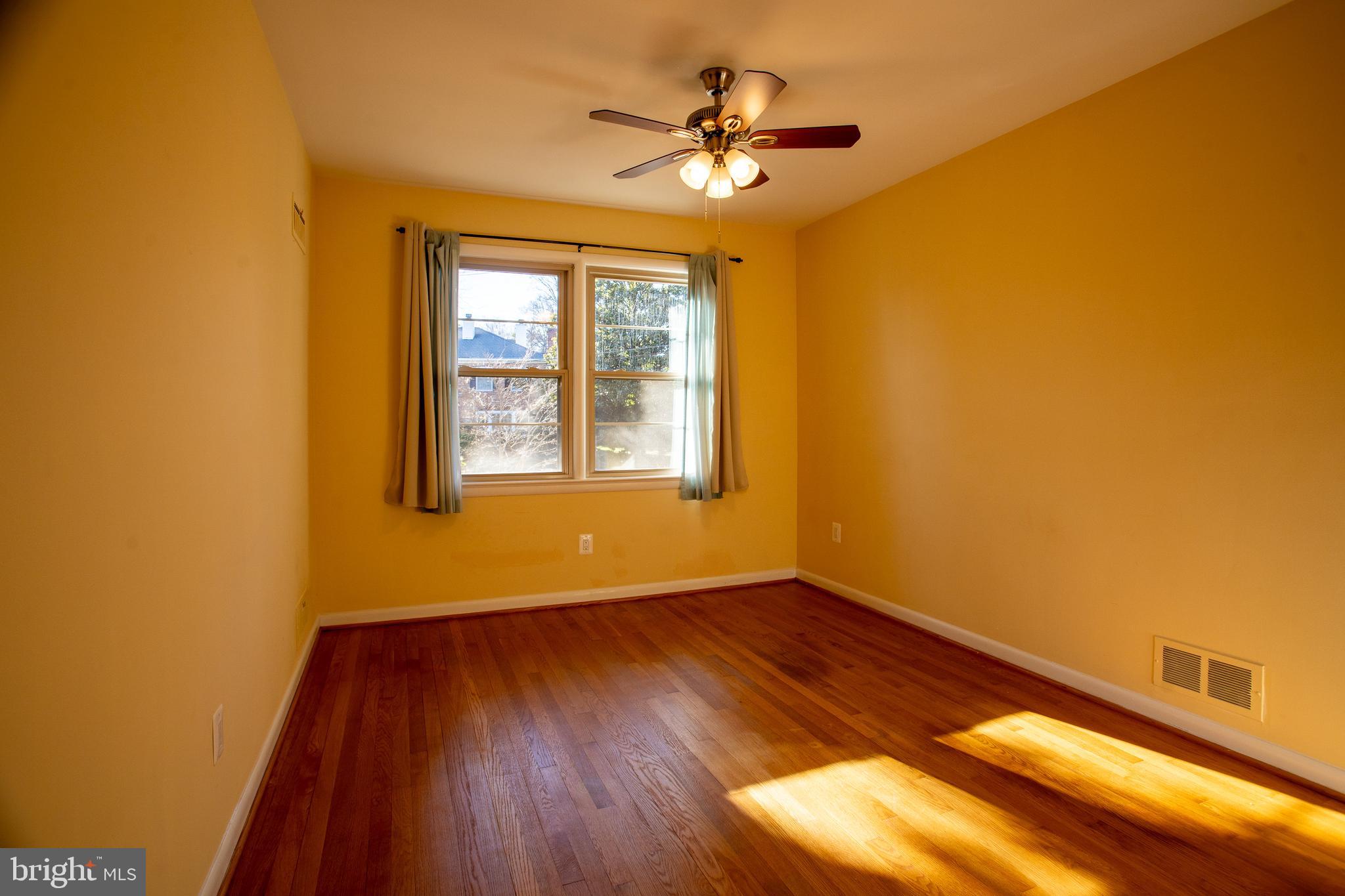 KENWOOD PARK - Residential Lease