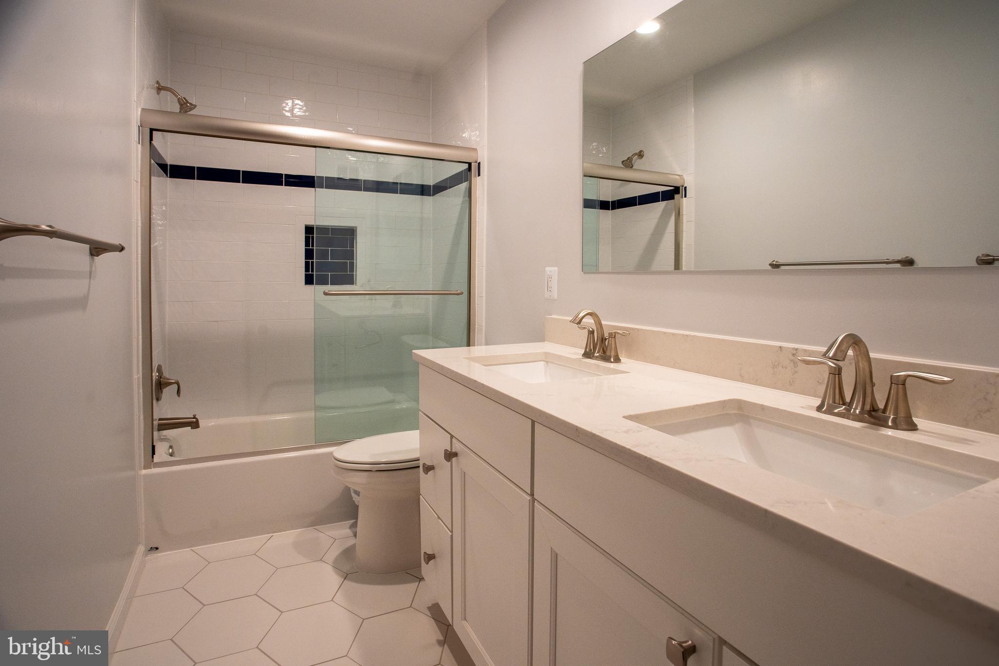 KENWOOD PARK - Residential Lease