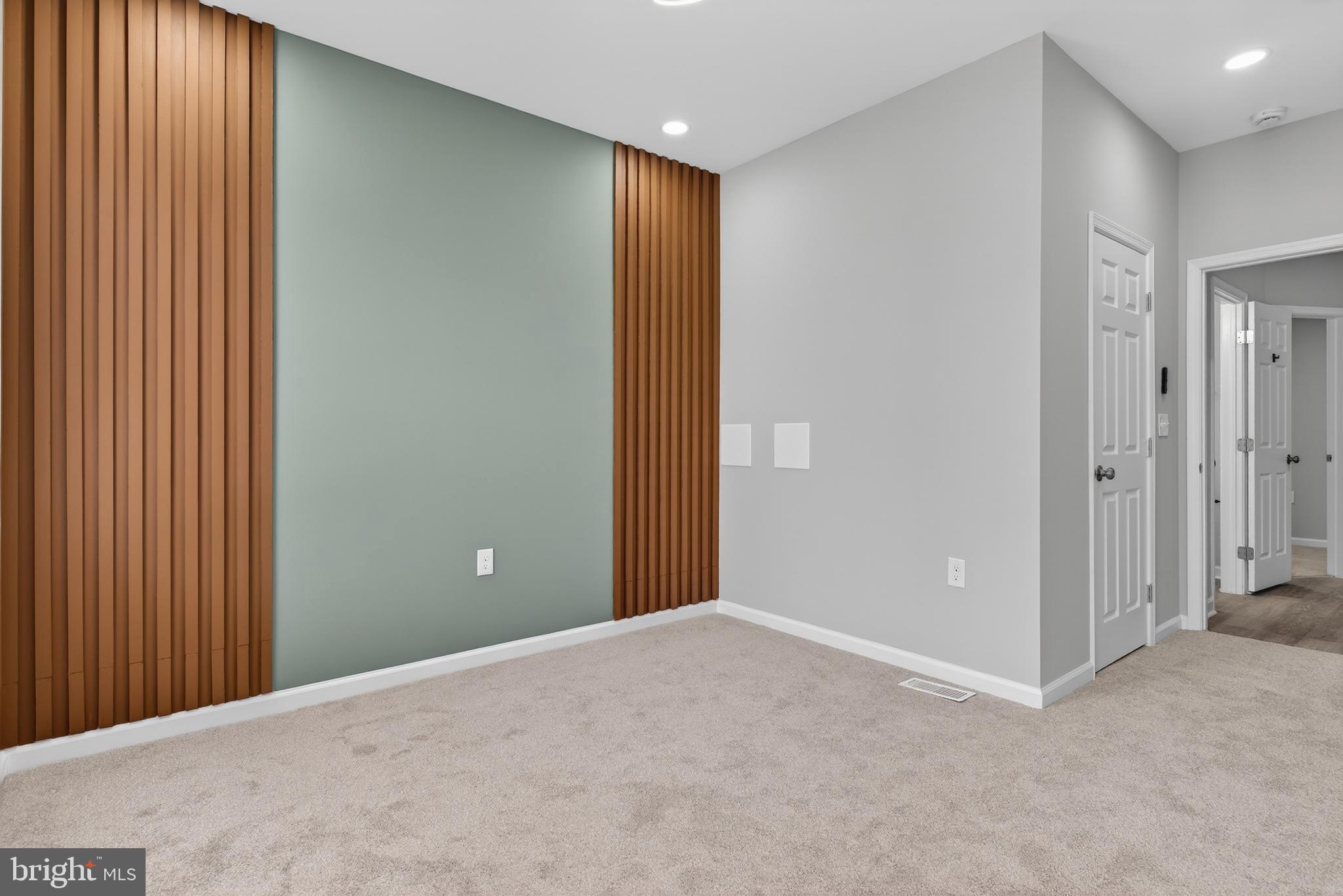 SHIPLEY HILL - Residential