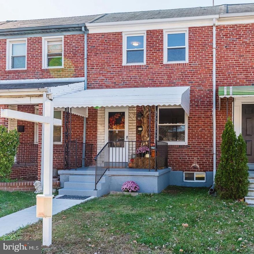 3 Bedroom 2 Bath townhome - recently remodeled - great layout - bedrooms are on the 2nd floor.    Basement has an open layout with a full bathroom.  Quiet street - walk to the elementary school, walk to grocery stores and shops.   Close to highways and transportation updates.   Immediate occupancy.