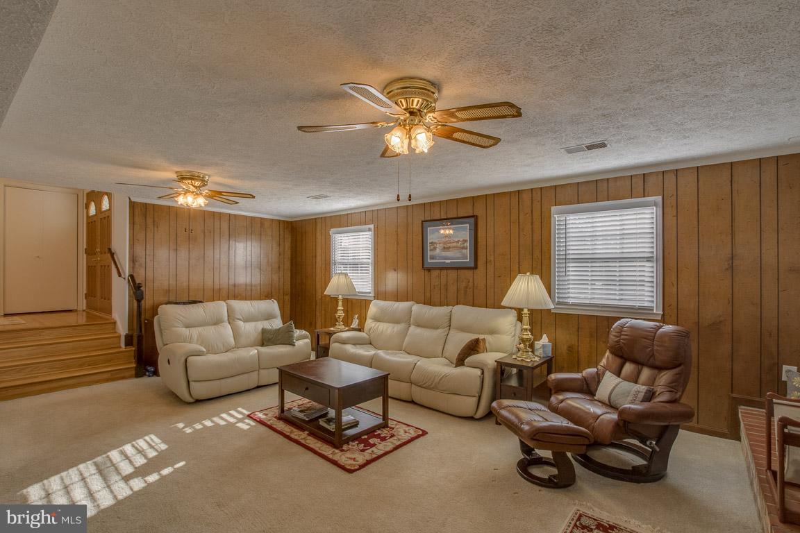 ORANGE HUNT ESTATES - Residential