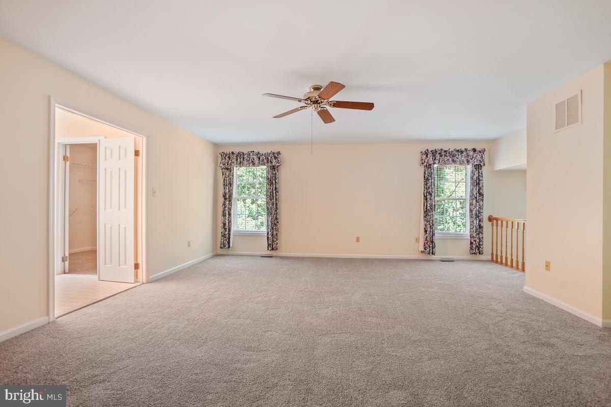 BROOKEVILLE KNOLLS - Residential Lease